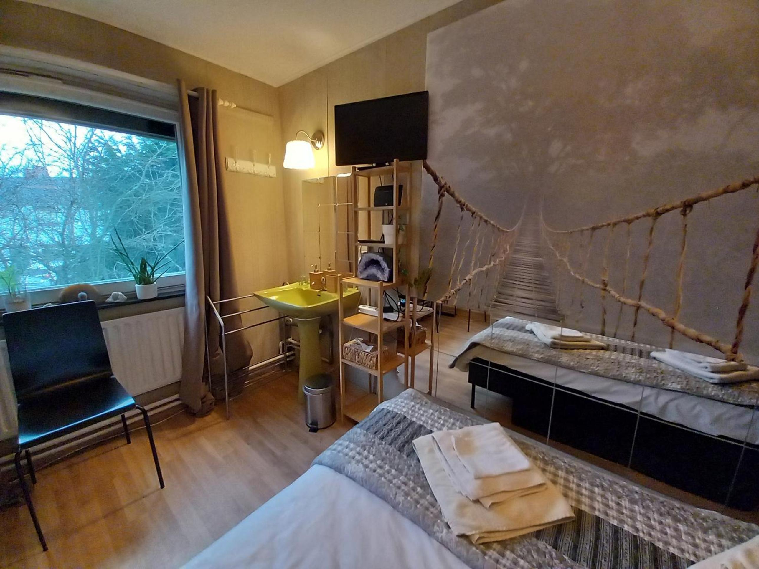 Double or Twin Room with Private External Bathroom photo 2