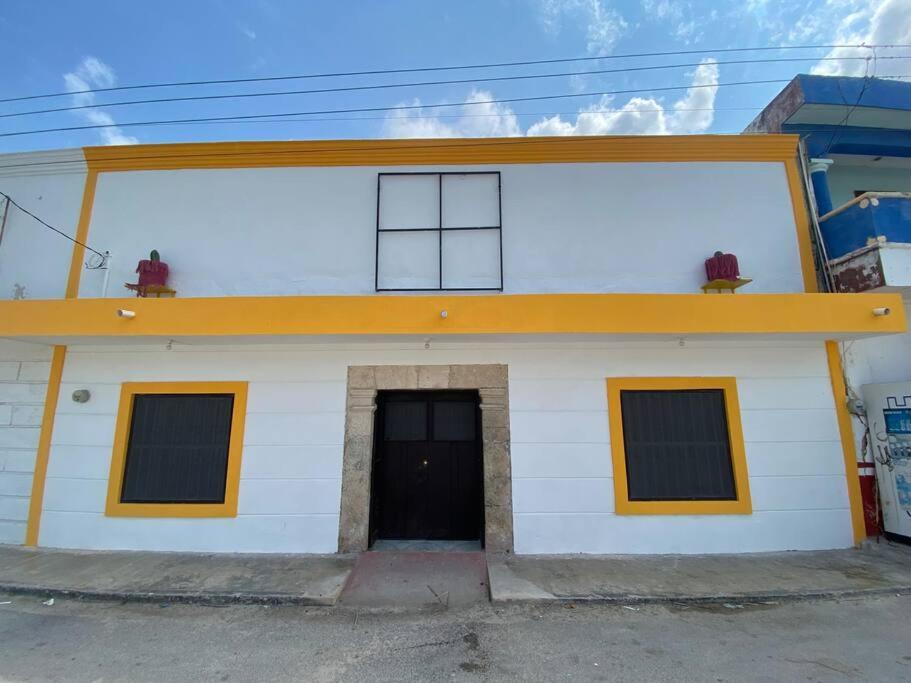 Three-Bedroom House photo 3