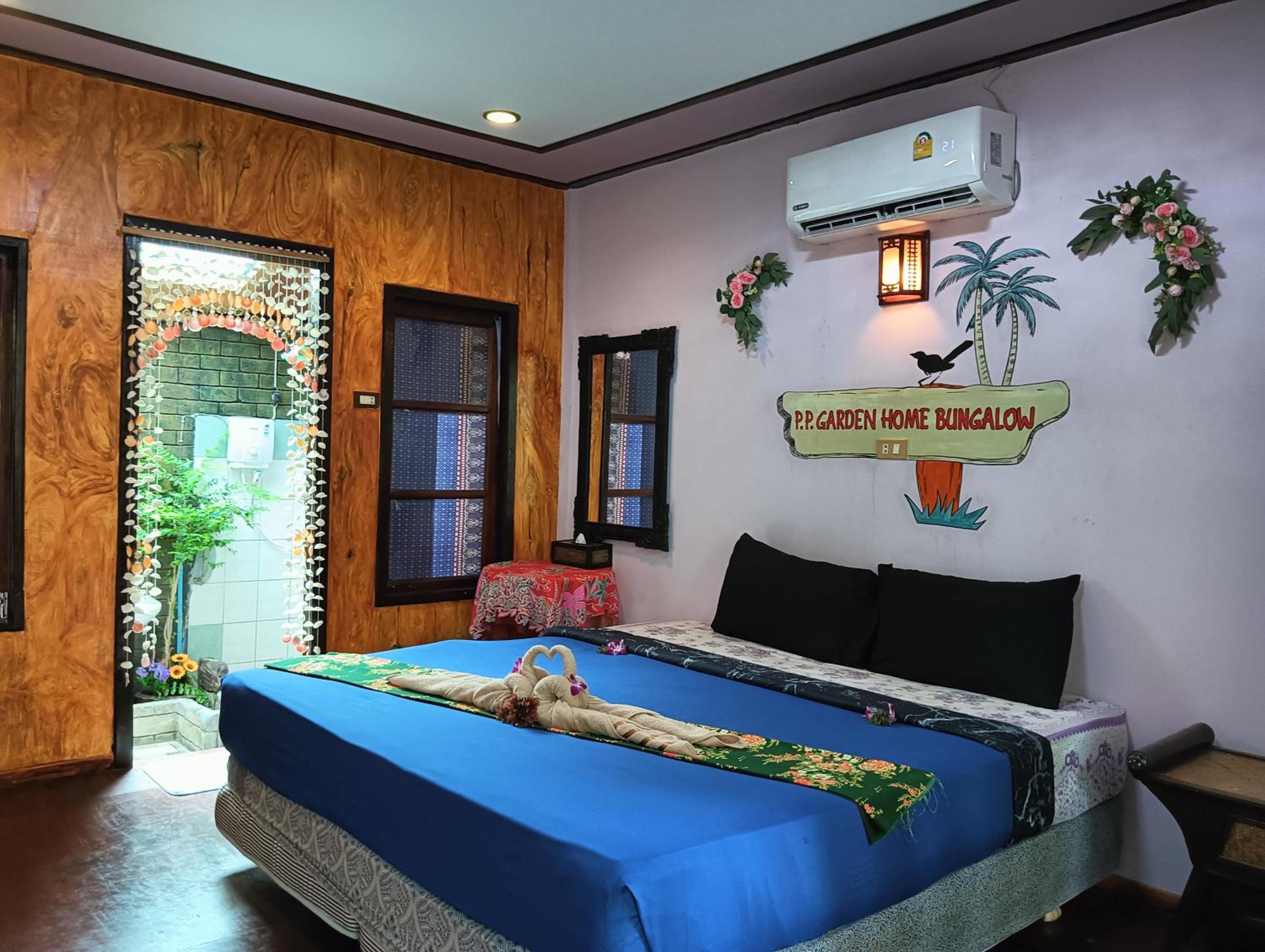 Deluxe Double Room - Photo 21