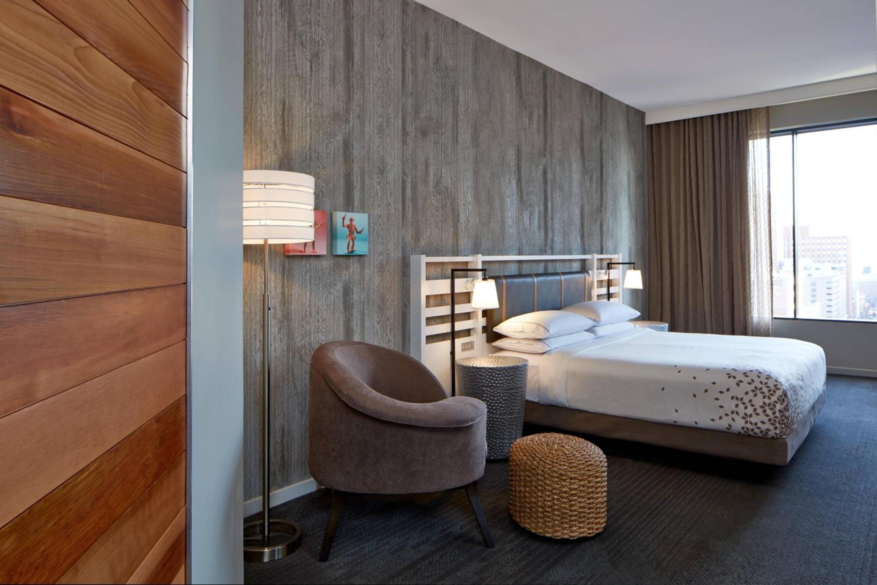 Guest King Room - Photo 8