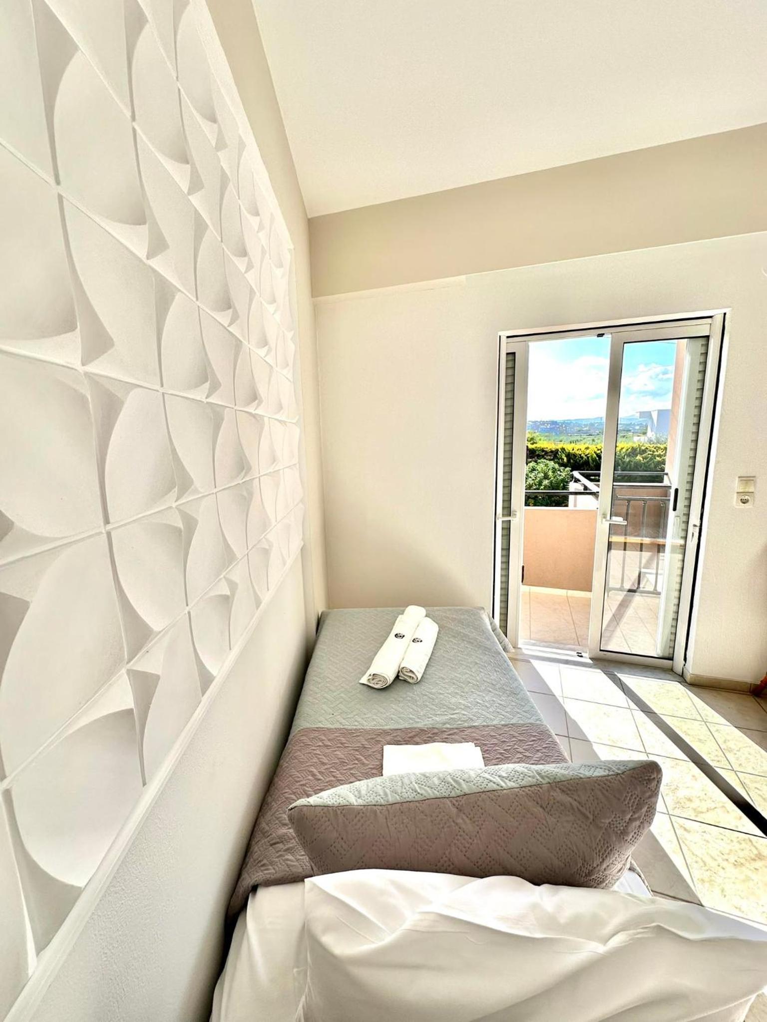Family Room - Photo 27