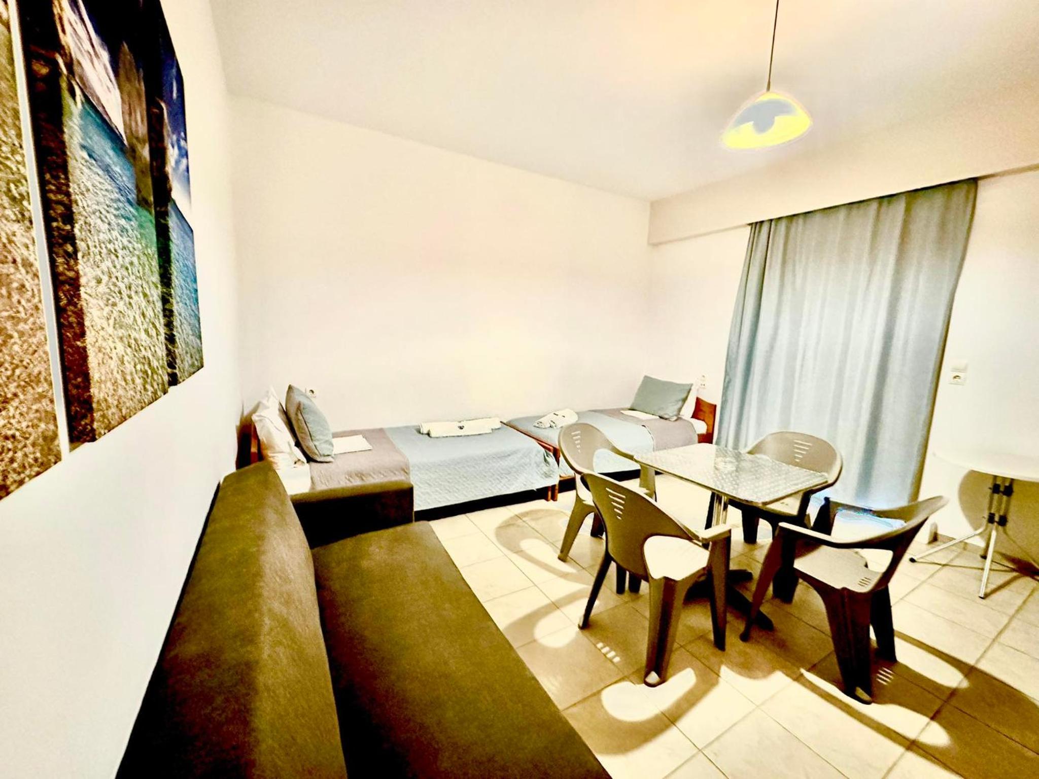 Family Room - Photo 17