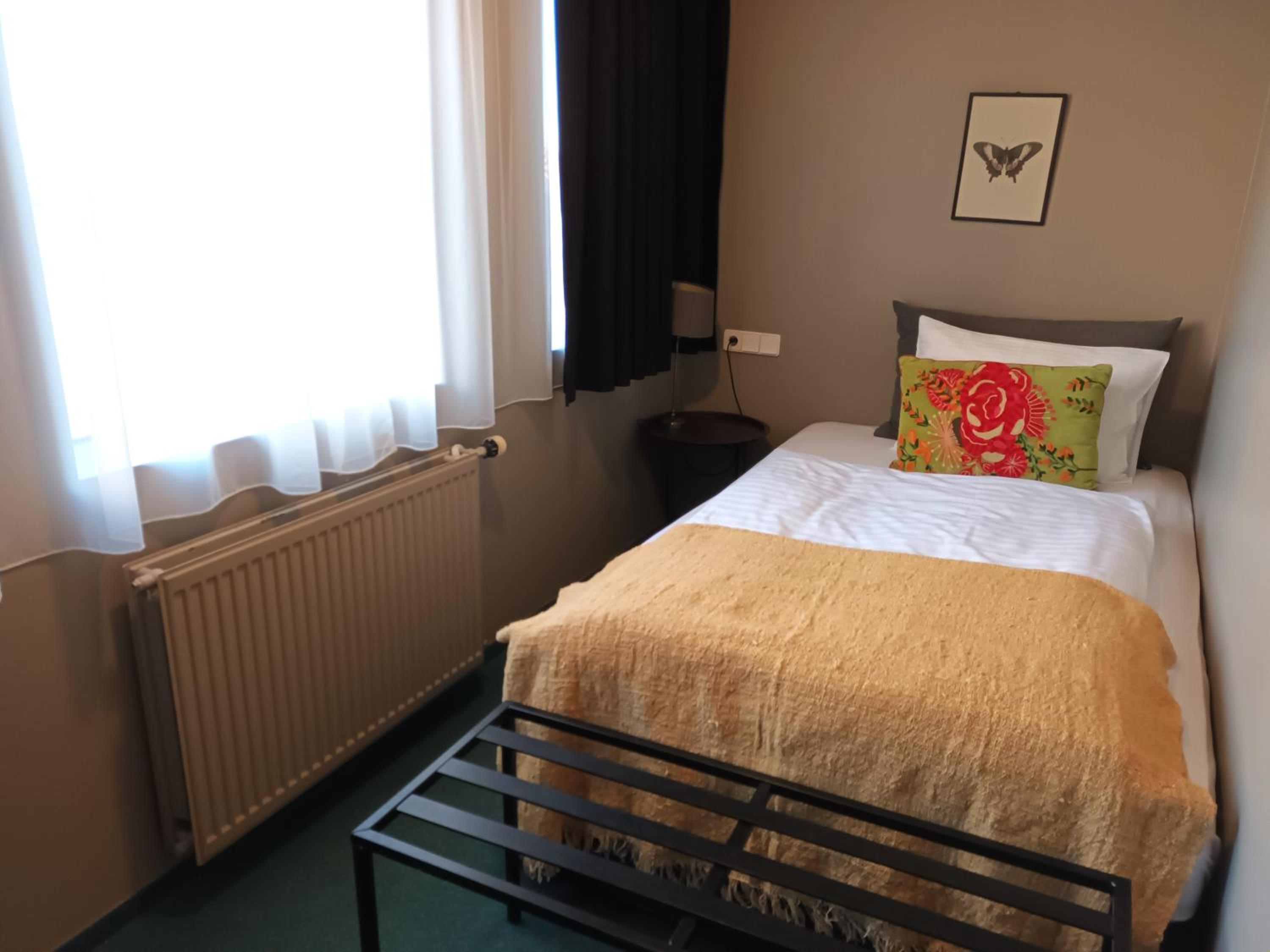 Single Room photo 3