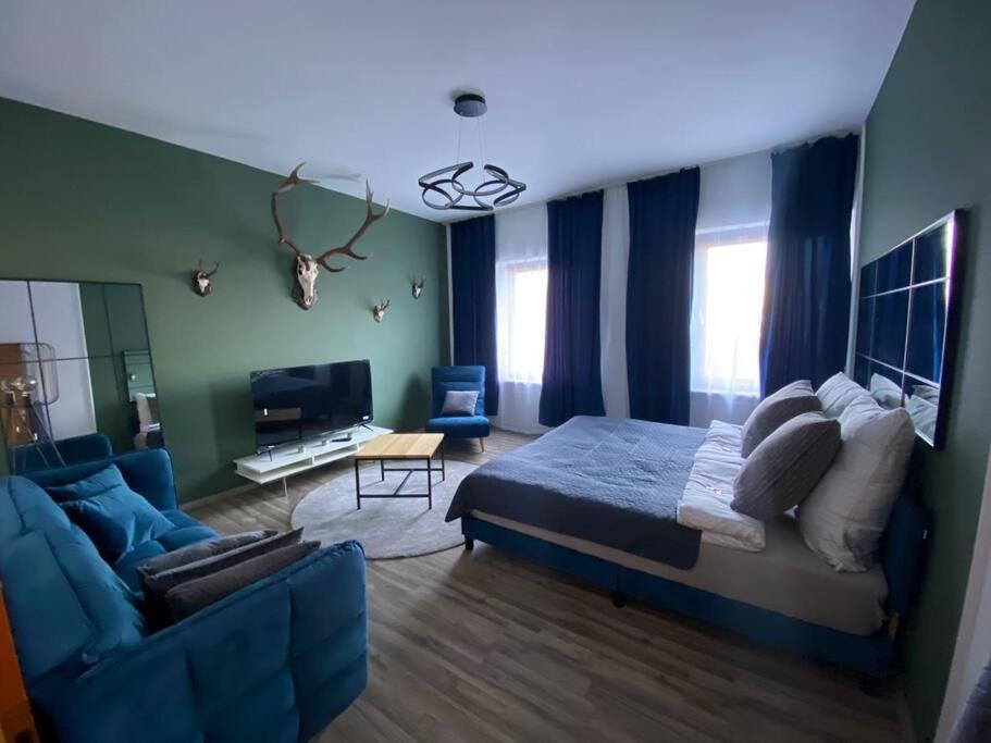 Three-Bedroom Apartment photo 1