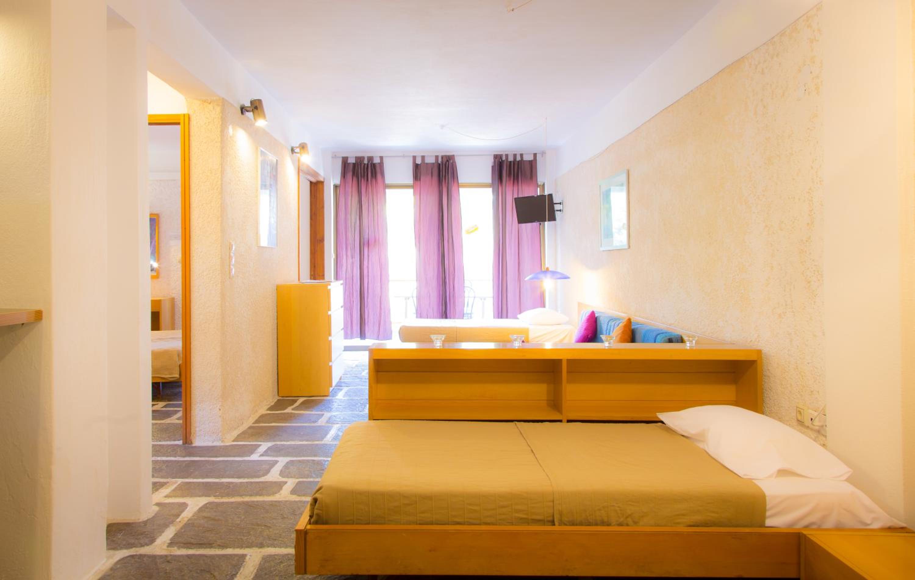Suite - Photo 3