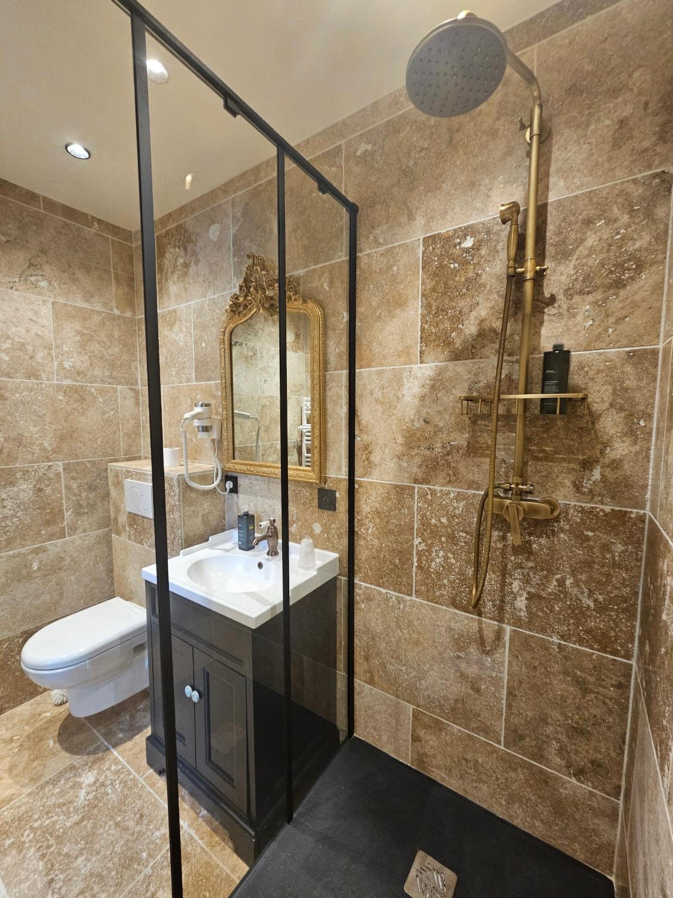 Superior Double Room with Private Bathroom and private toilets