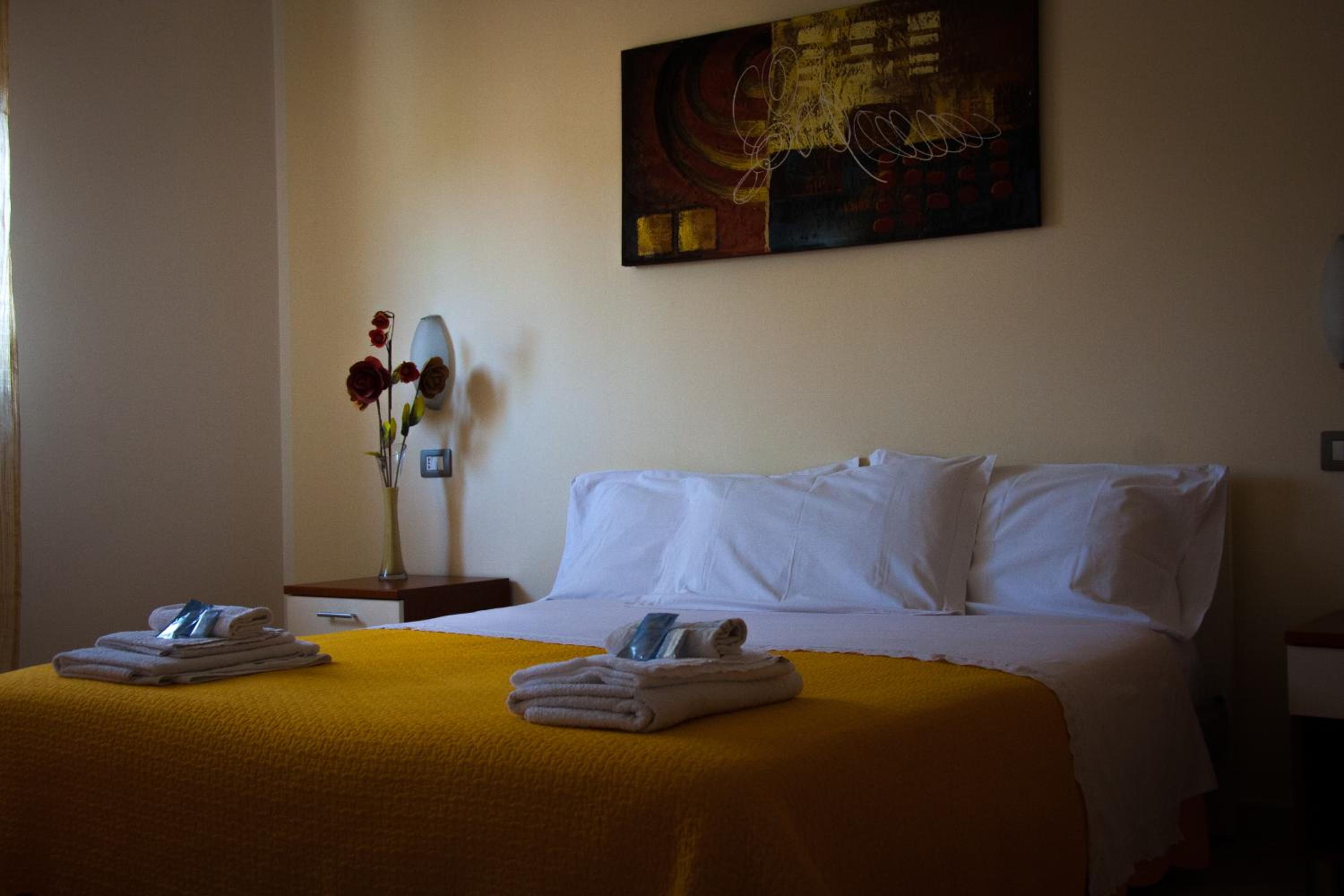Double or Twin Room photo 3