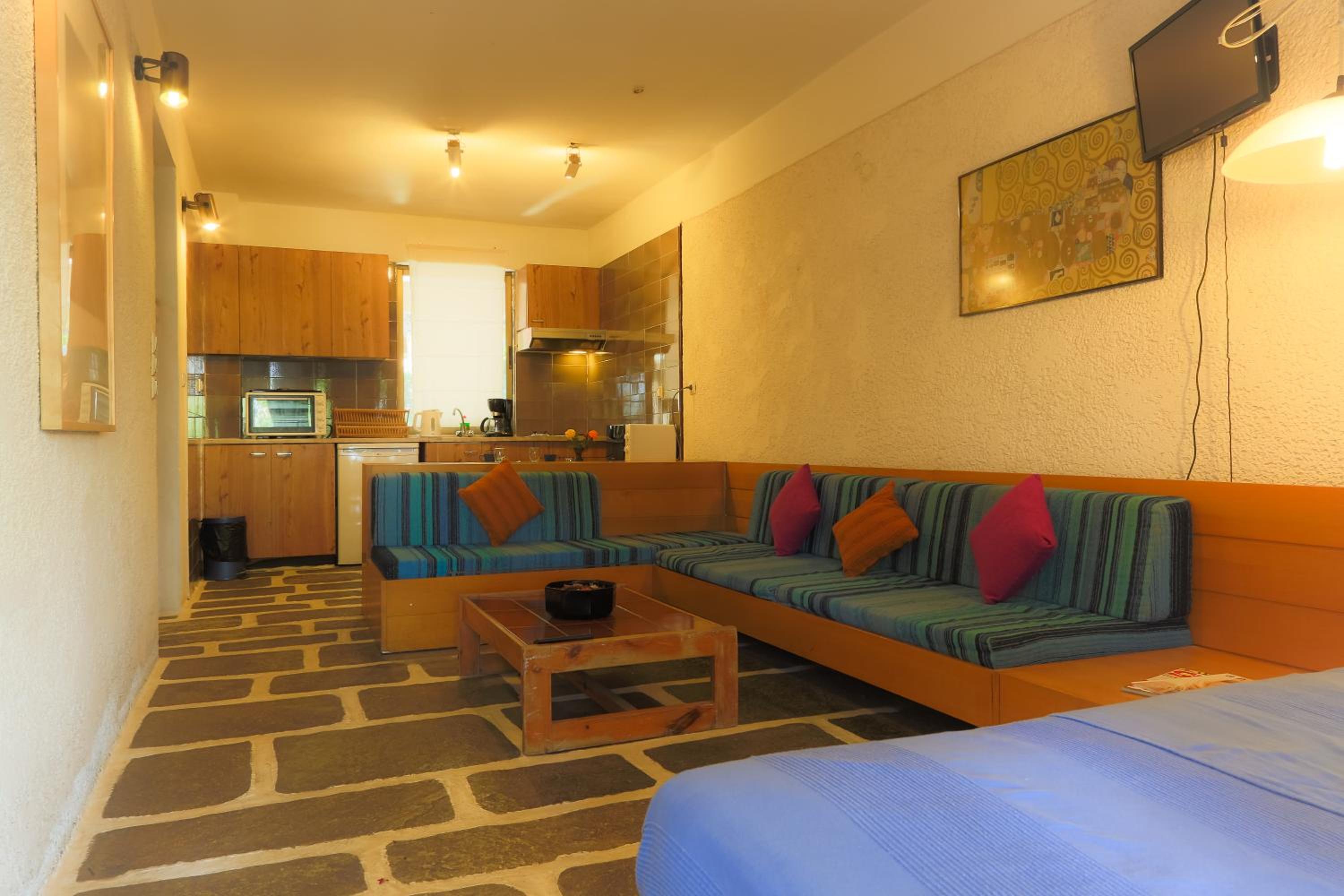 Suite - Photo 4