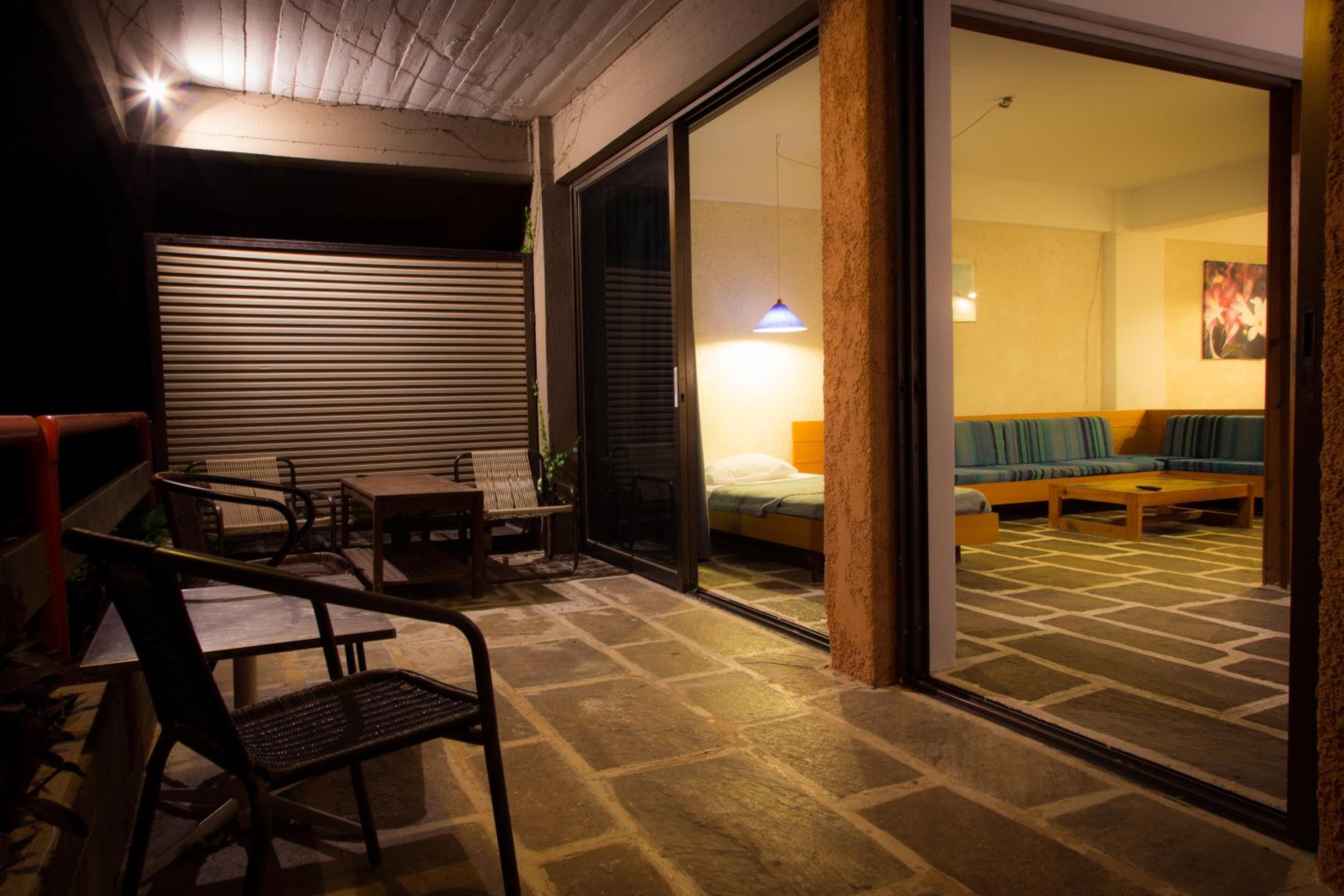 Family Room - Photo 6