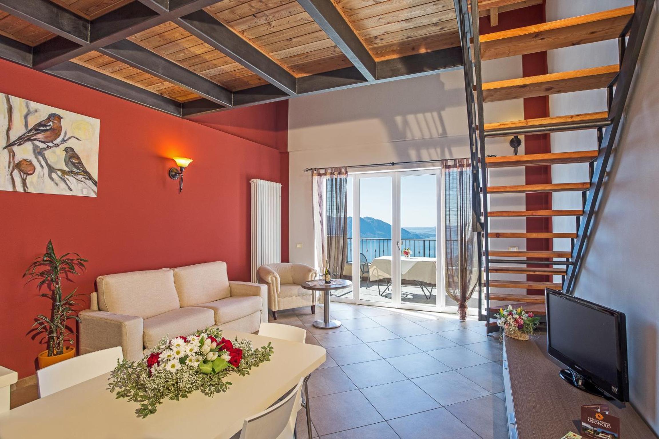 One-Bedroom Apartment (2 Adults + 2 Children) - Split Level