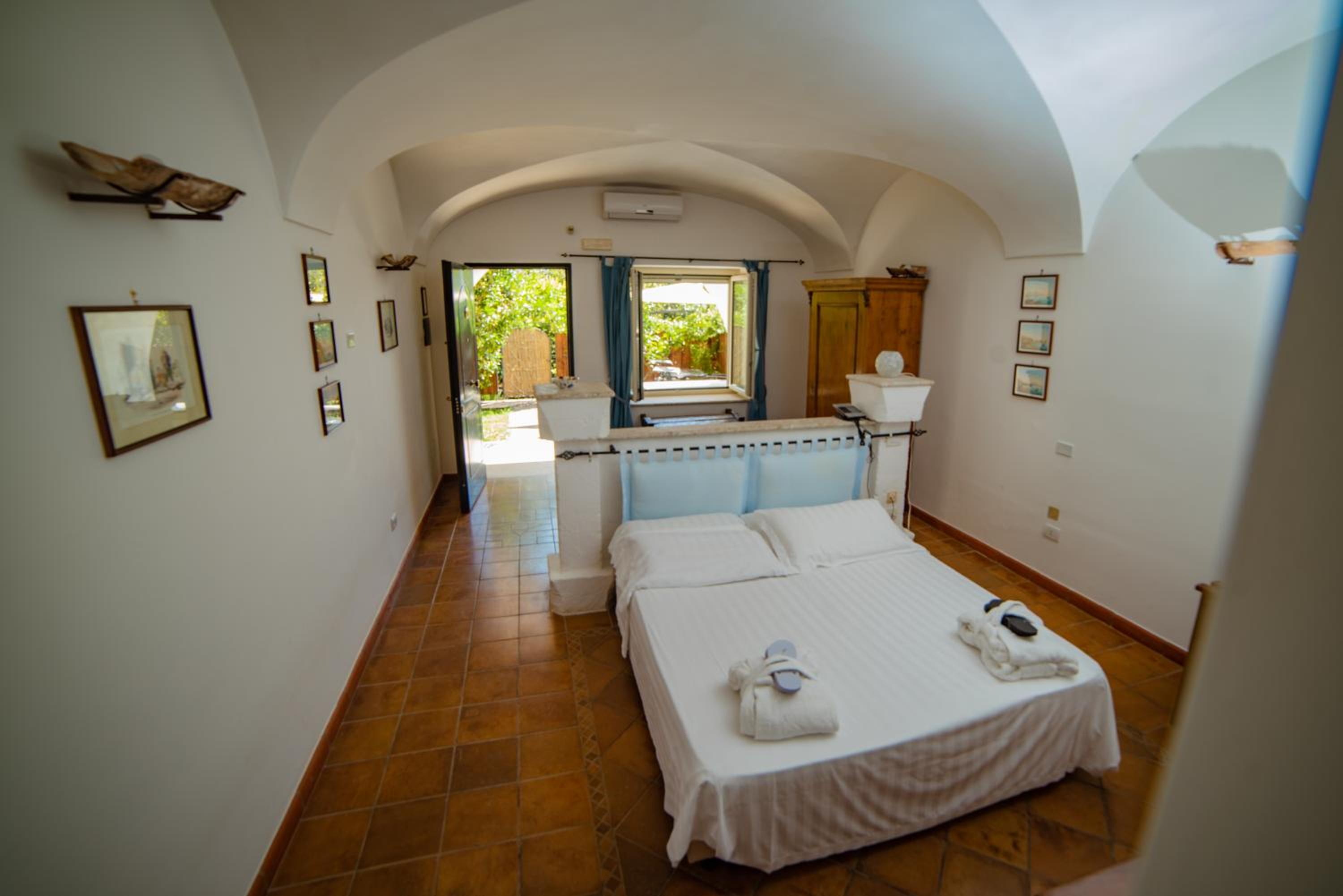  Junior Suite with Spa Bath - Photo 1