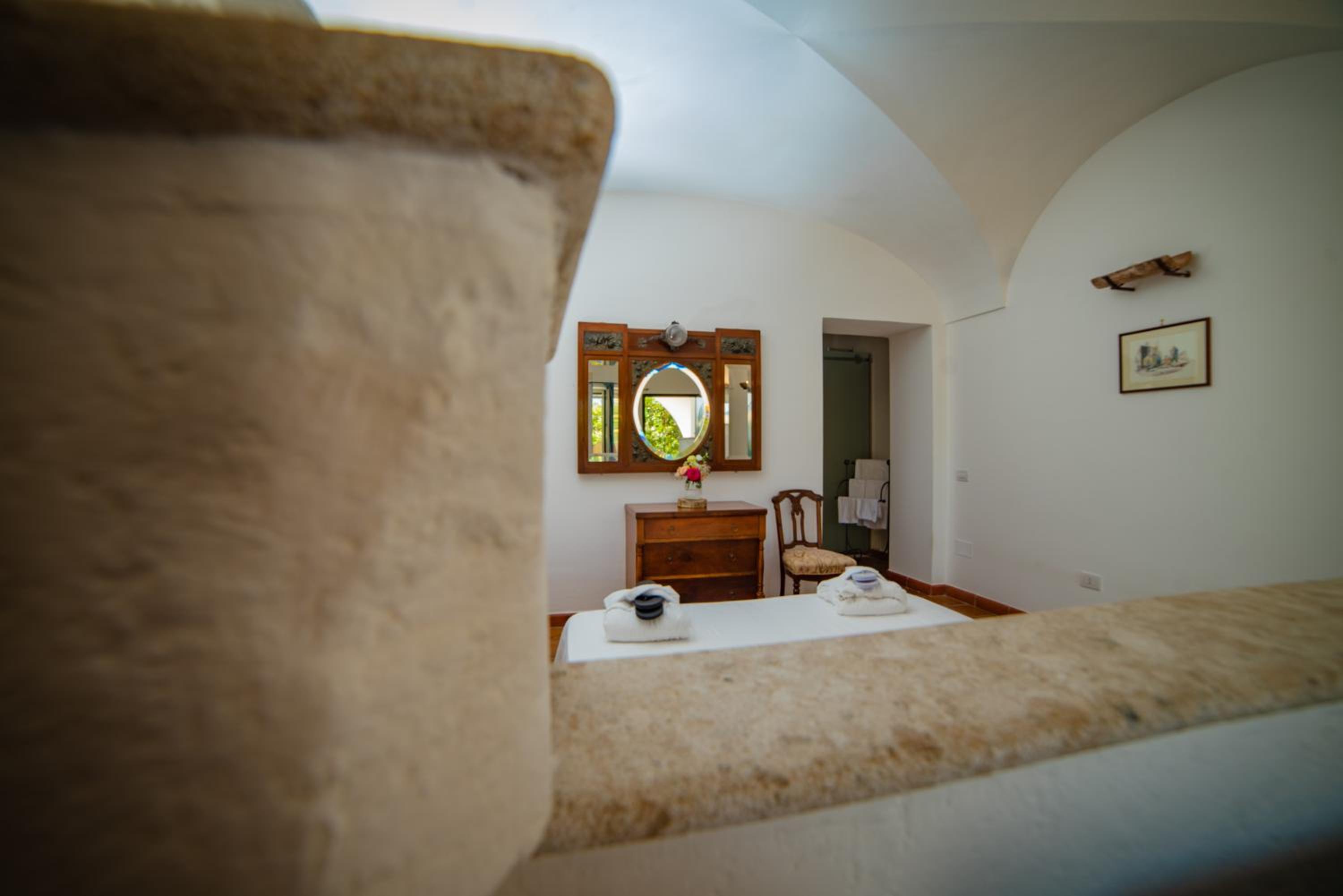  Junior Suite with Spa Bath - Photo 10