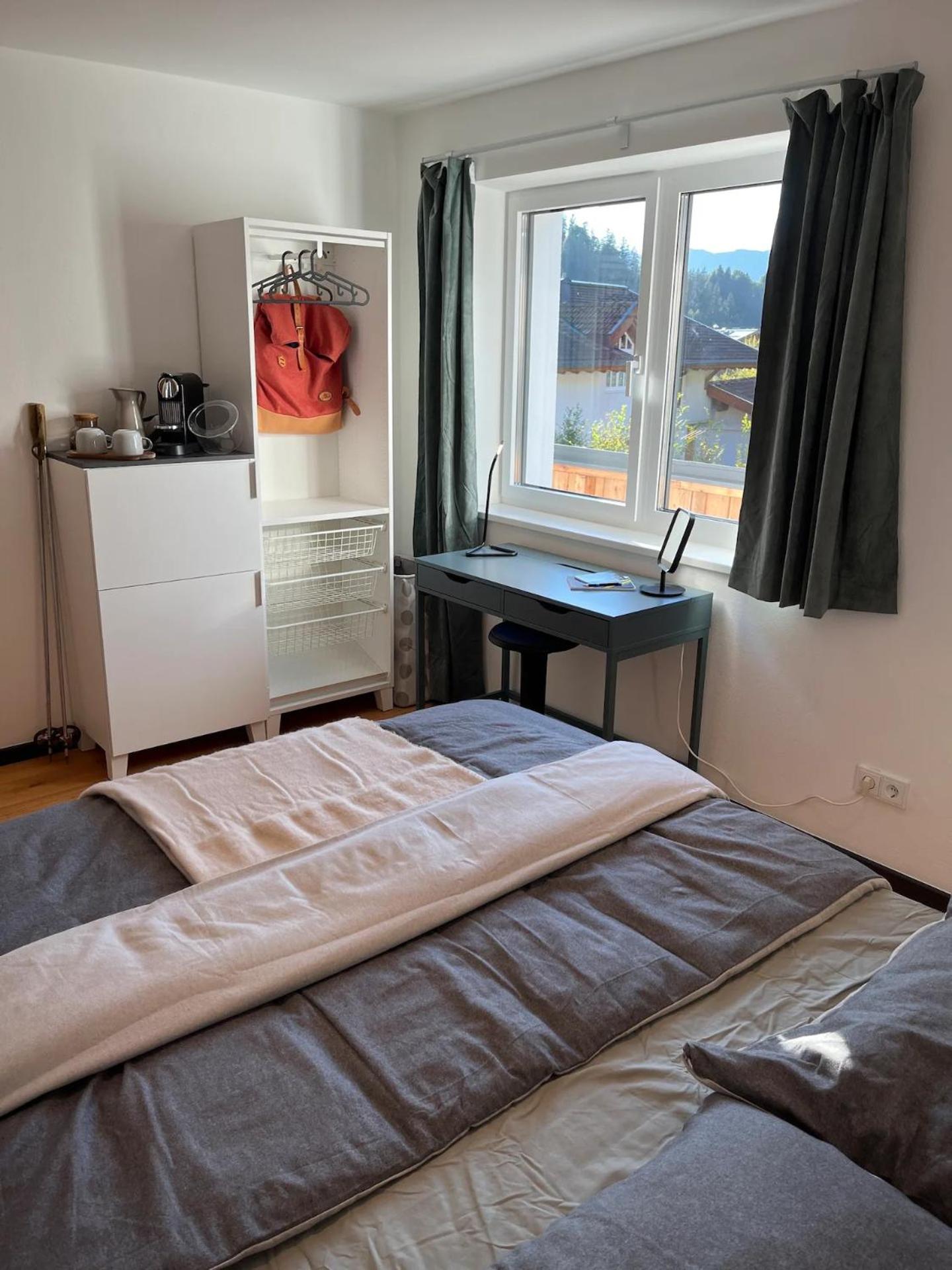 Deluxe Double Room with Shower photo 2