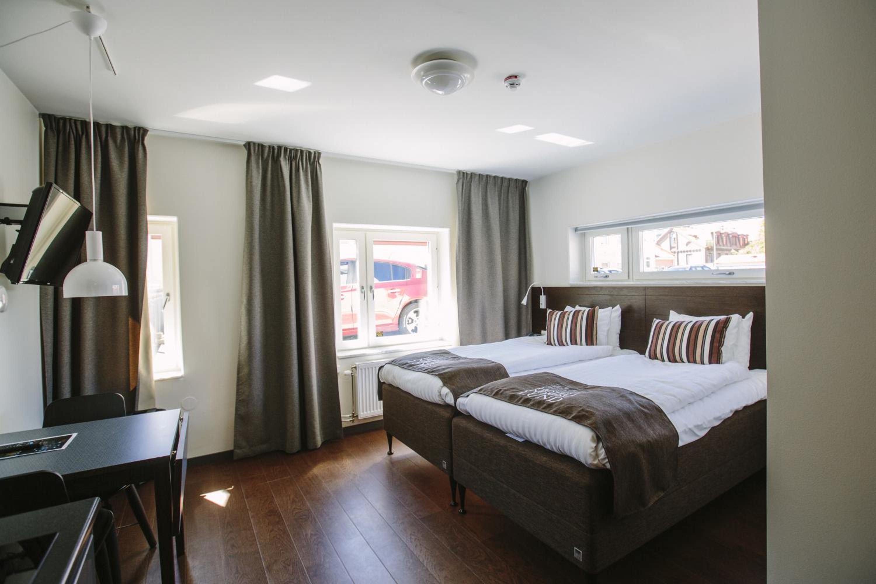 Available room