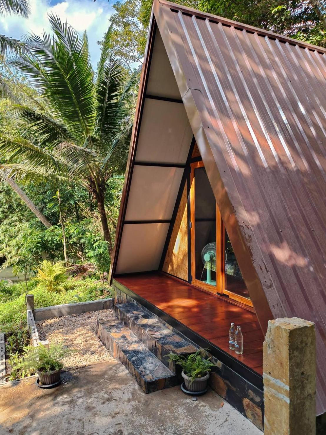 Double Room with Balcony (2 Adults + 1 Child) - Photo 3