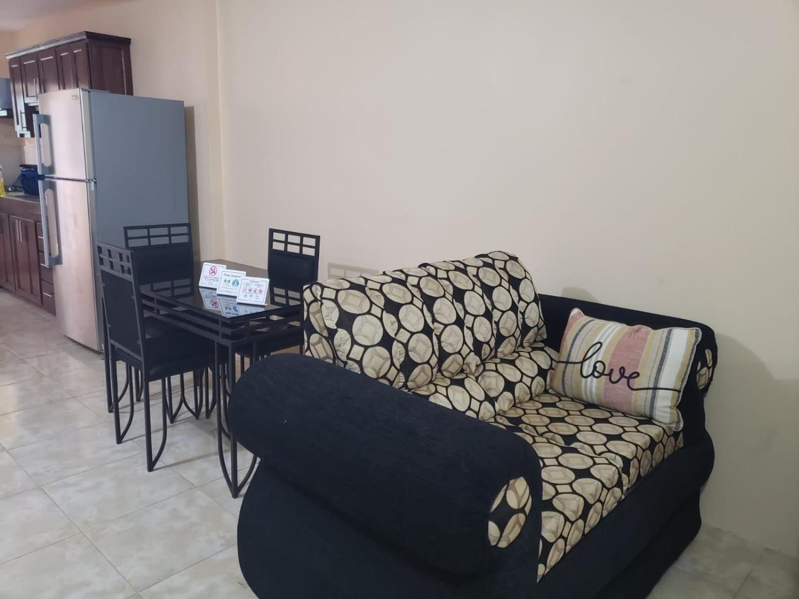 One-Bedroom House photo 3