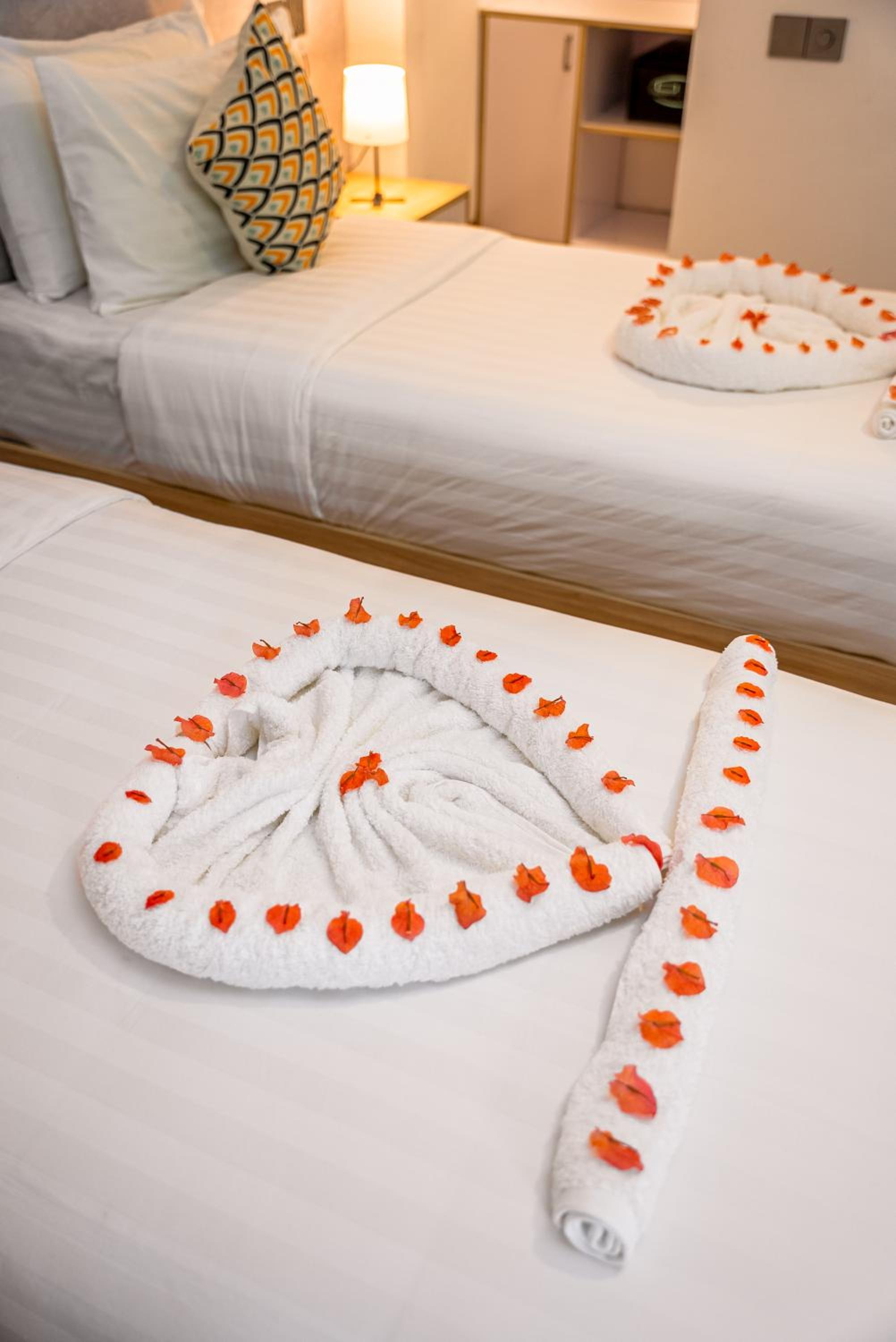 Deluxe Double or Twin Room - Photo 2
