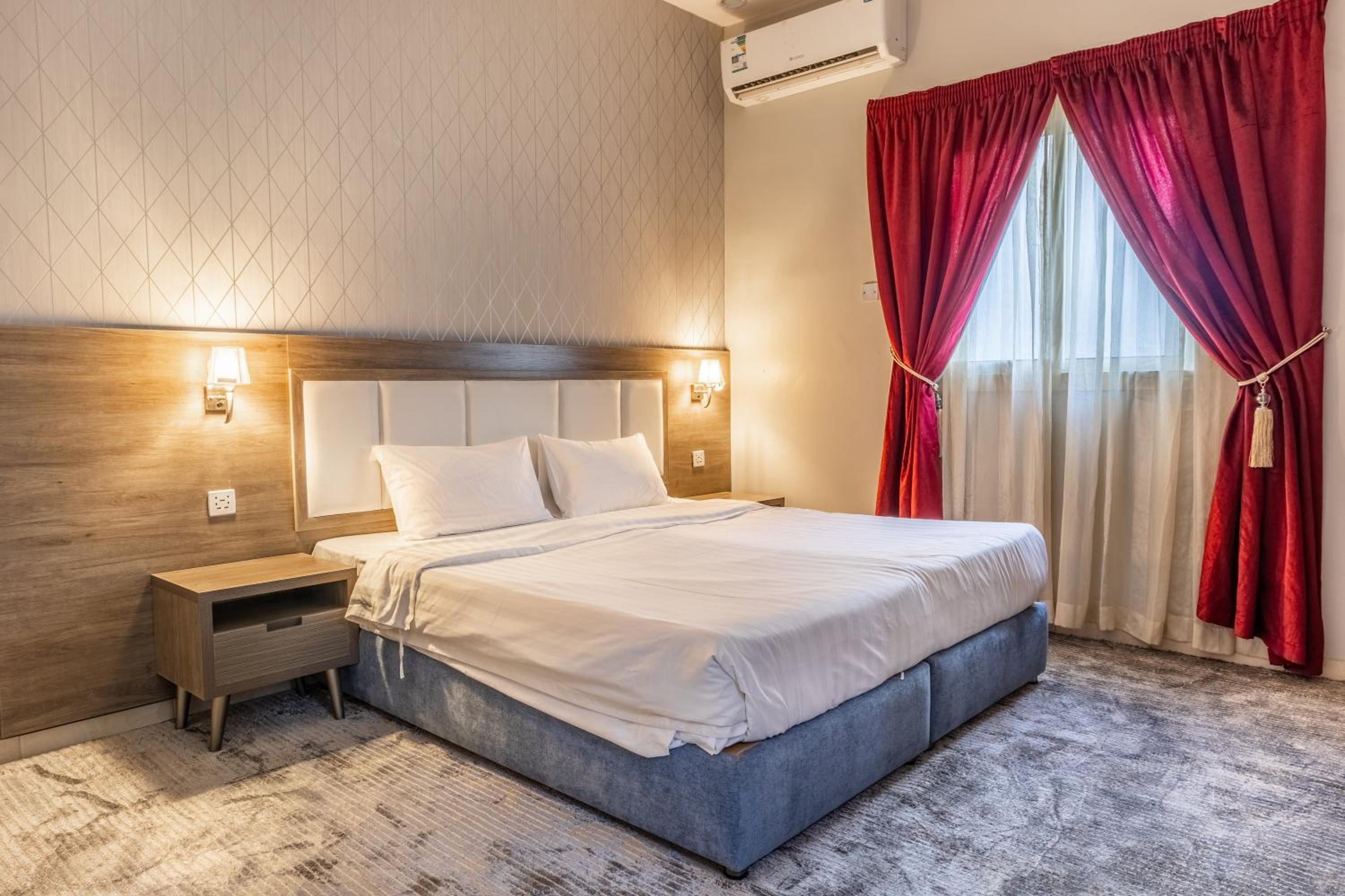 Classic One-Bedroom Apartment with King Bed