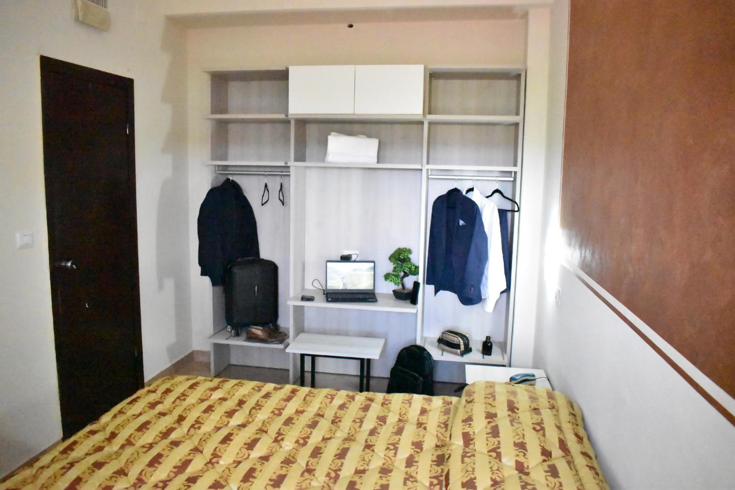 Quadruple Room - Photo 9