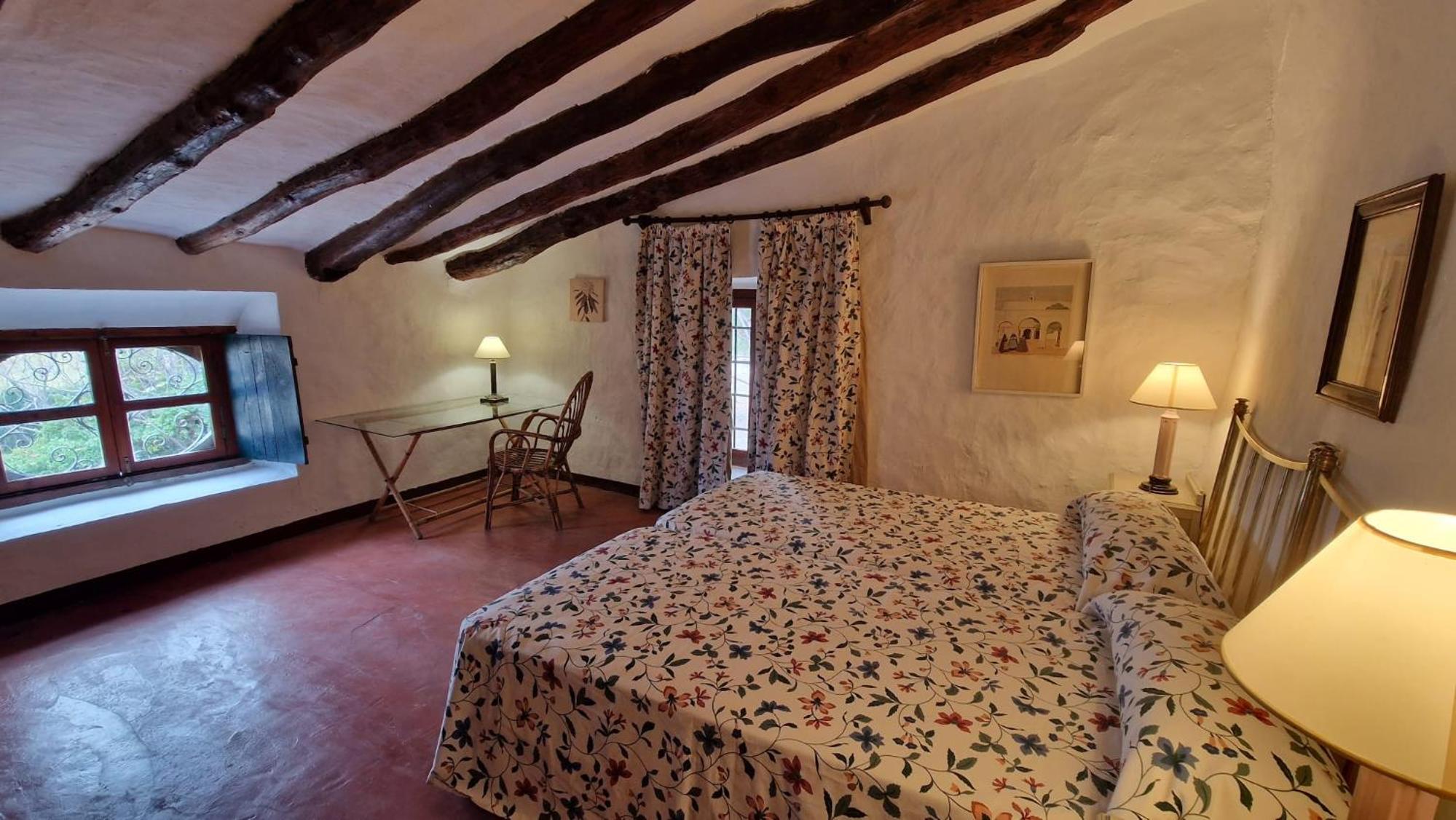 Casa de cuatro habitaciones