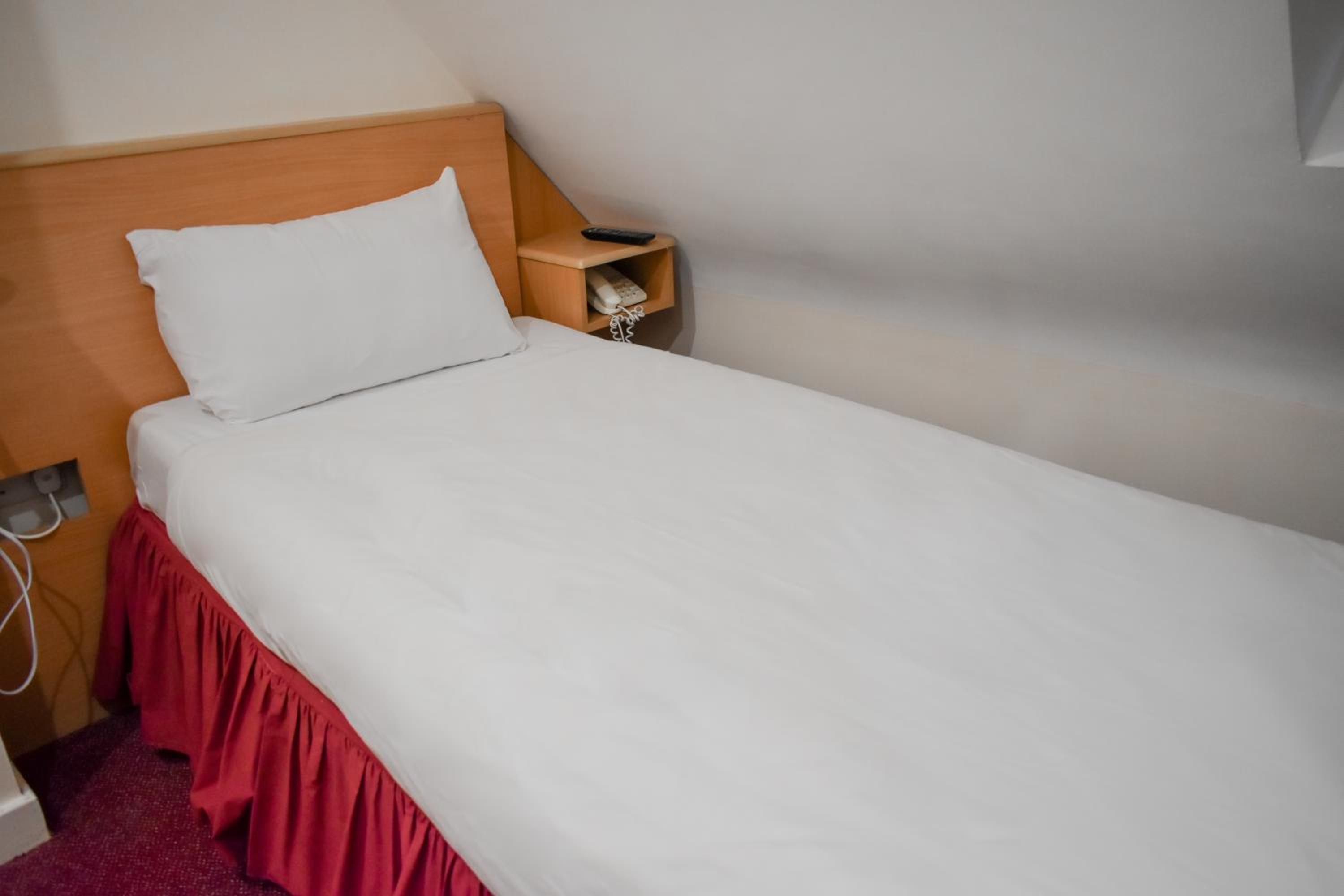 Single Room photo 2
