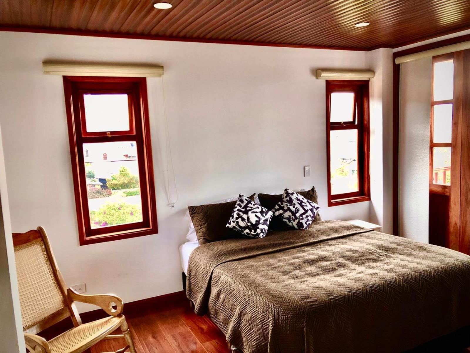 Double Room with Private Bathroom photo 3