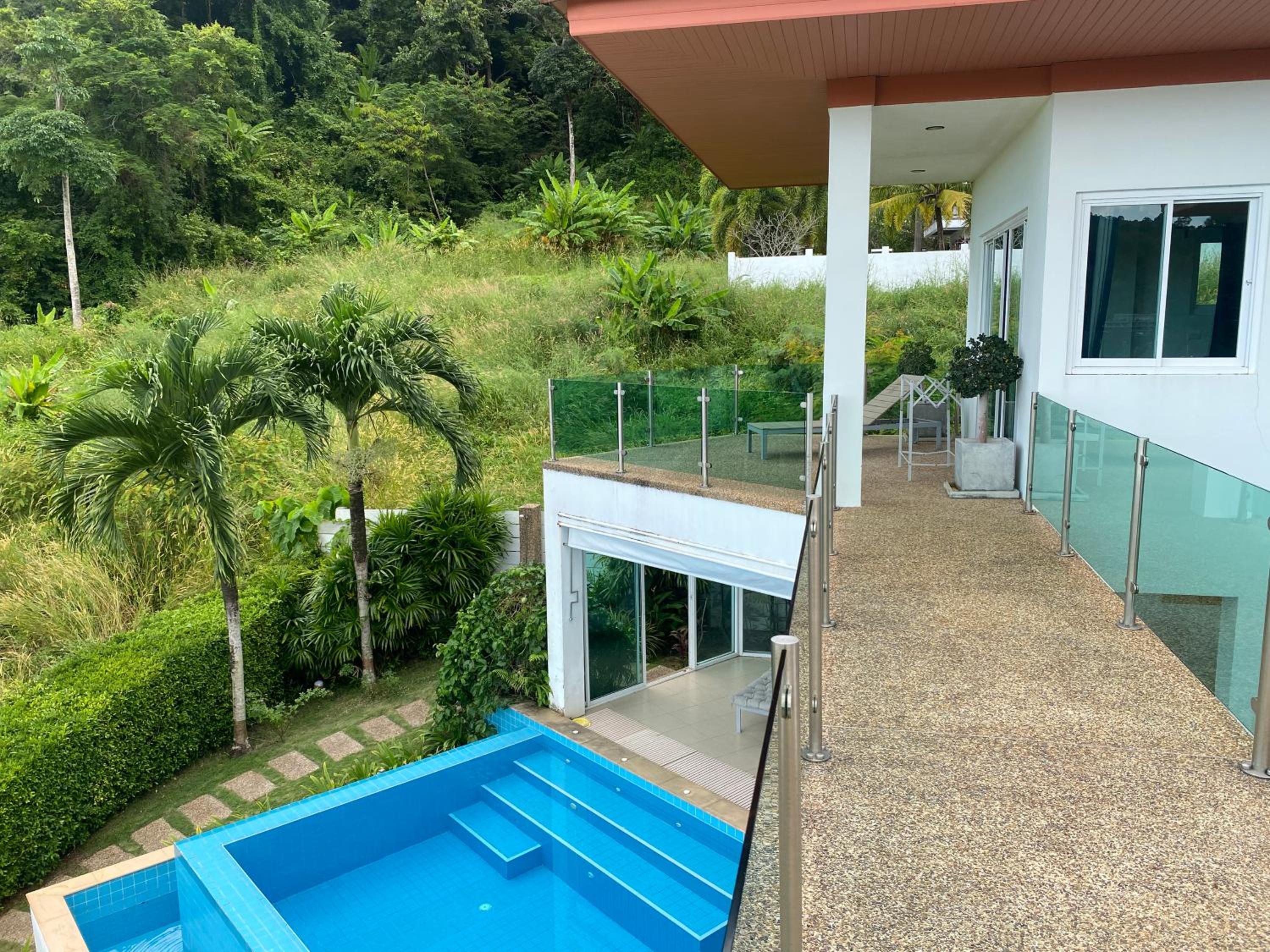 Villa with Sea View - Photo 20