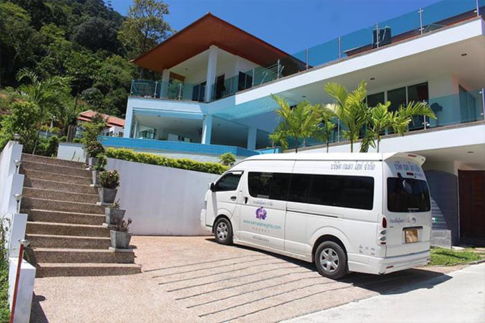 Villa with Sea View - Photo 2