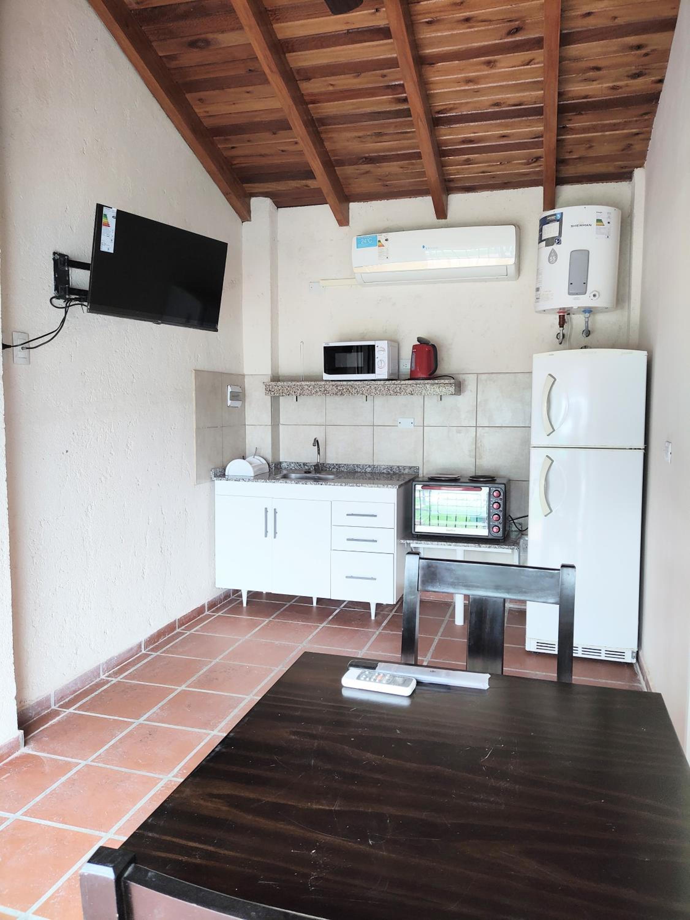 One-Bedroom Bungalow photo 3