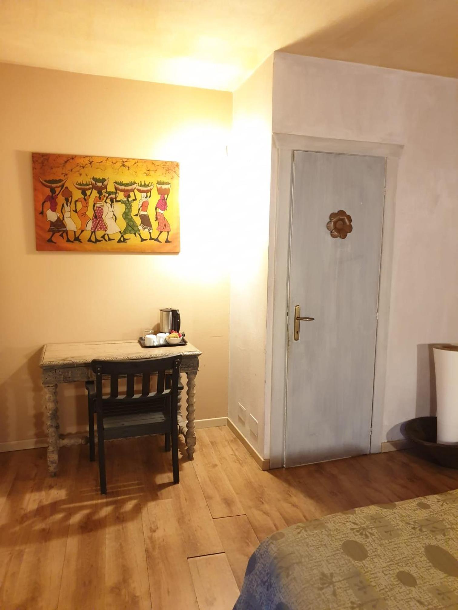 Double Room - Photo 12