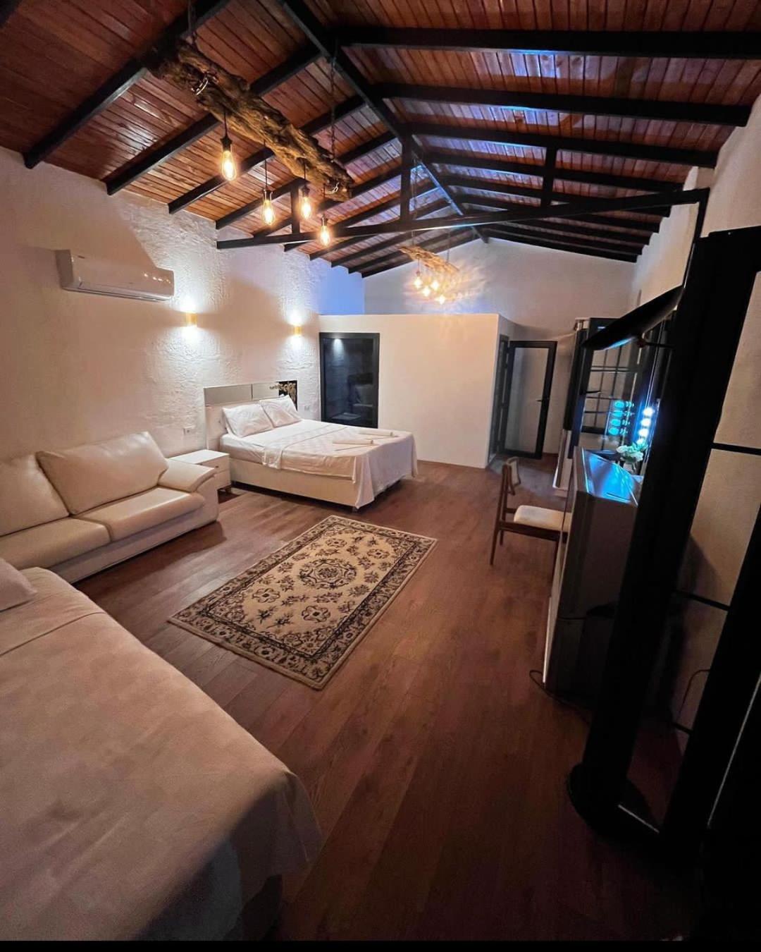 Apartment with Garden View
