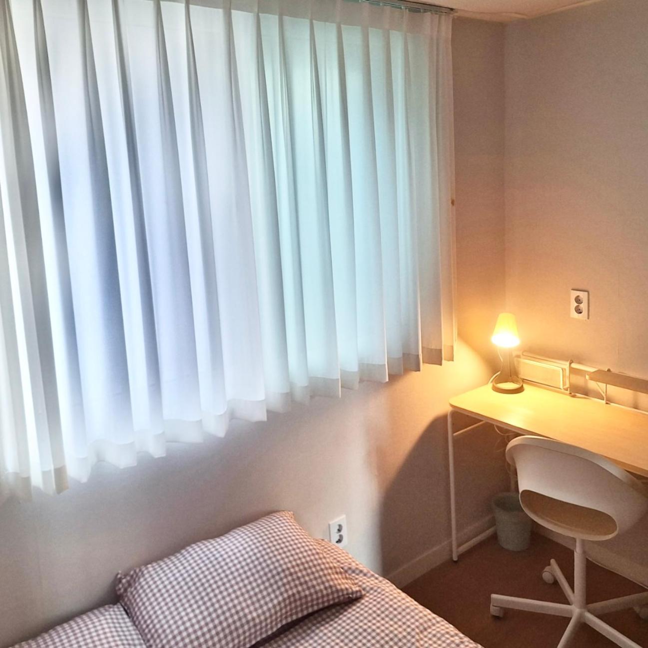 One-Bedroom Apartment - Photo 7