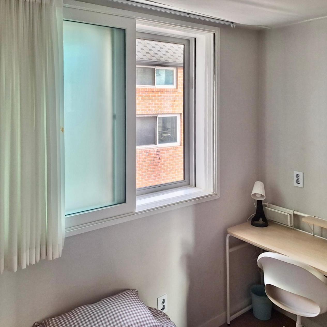 One-Bedroom Apartment - Photo 12