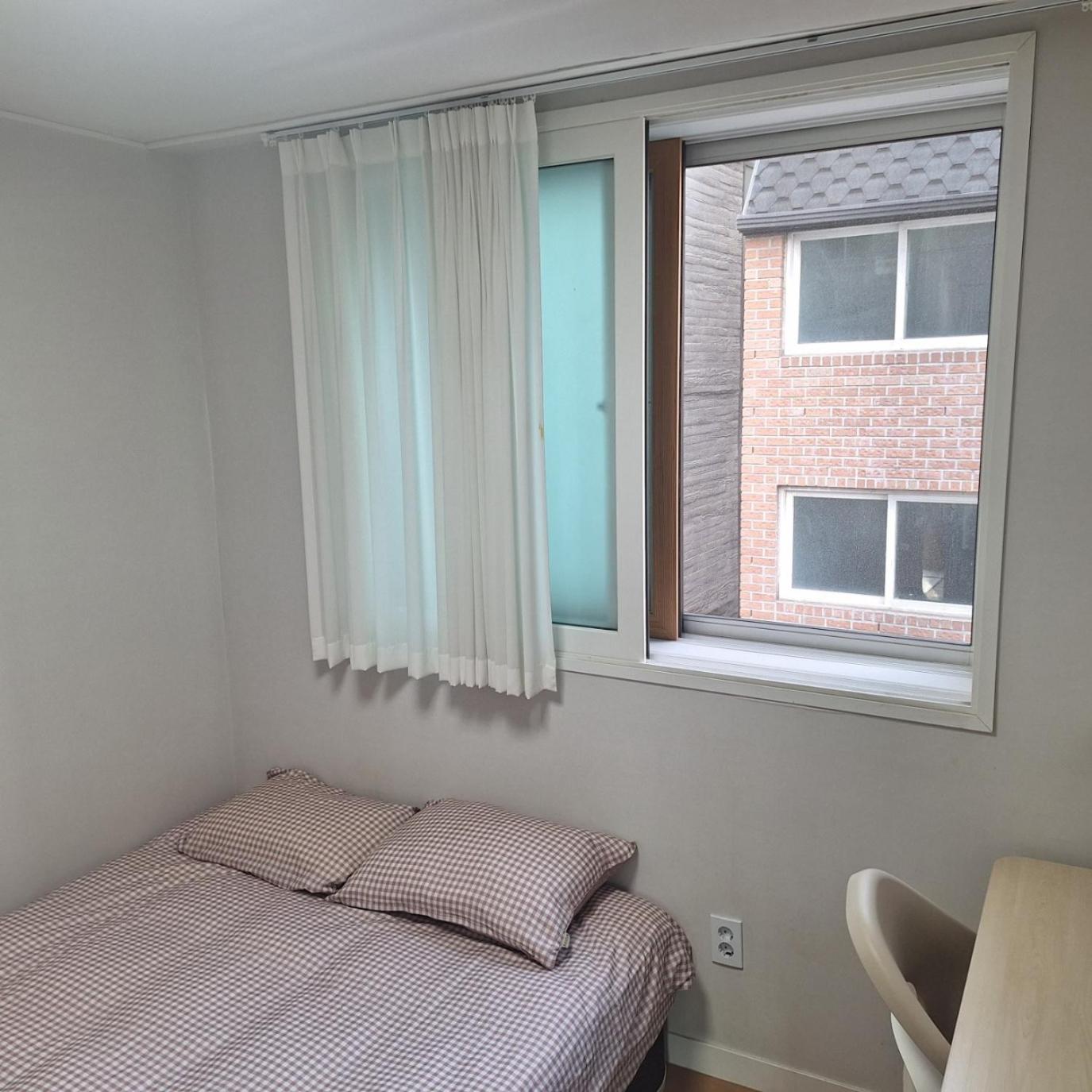 One-Bedroom Apartment - Photo 15