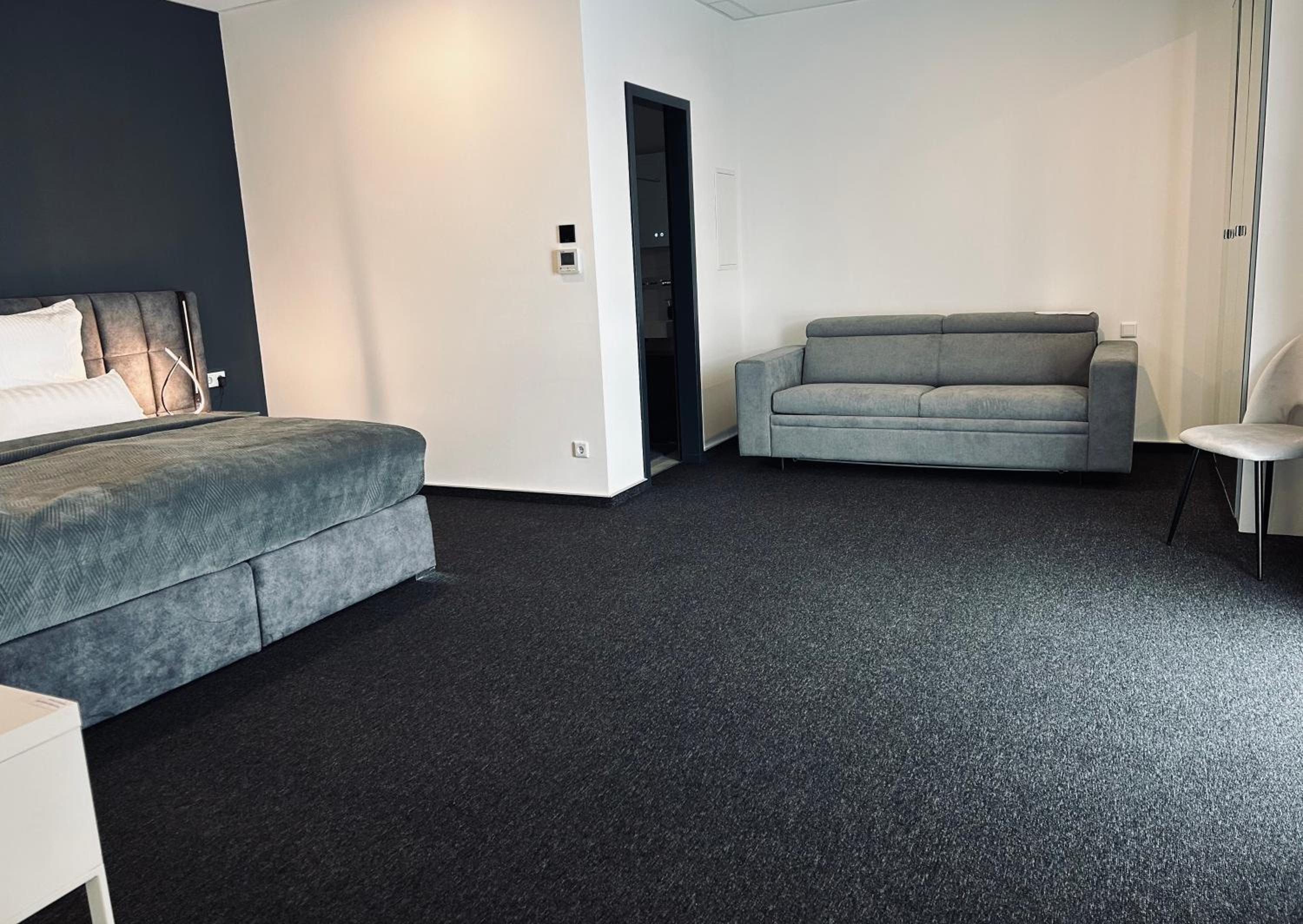 Standard Family Room - Photo 2