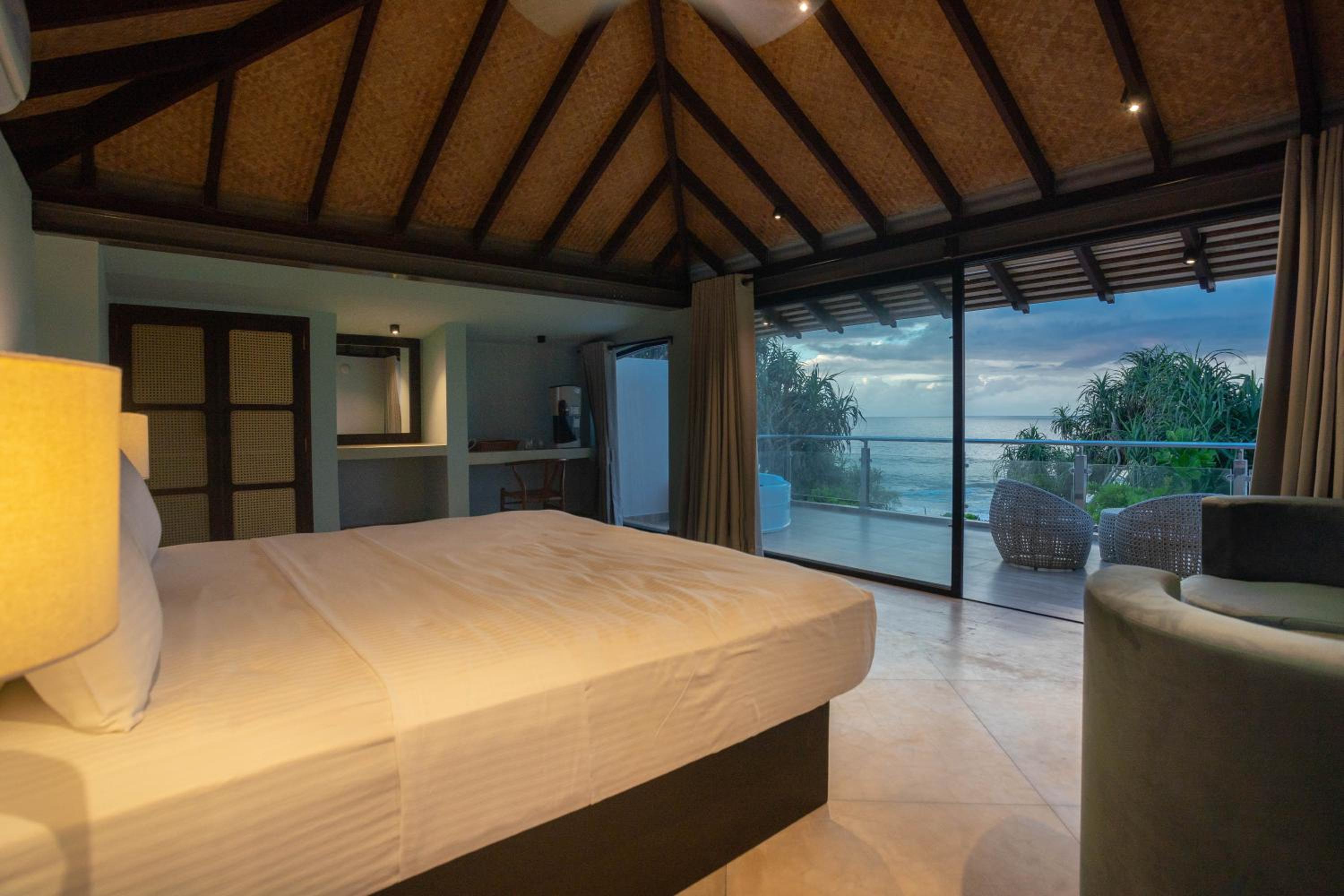 Junior Suite with Ocean View - Photo 1