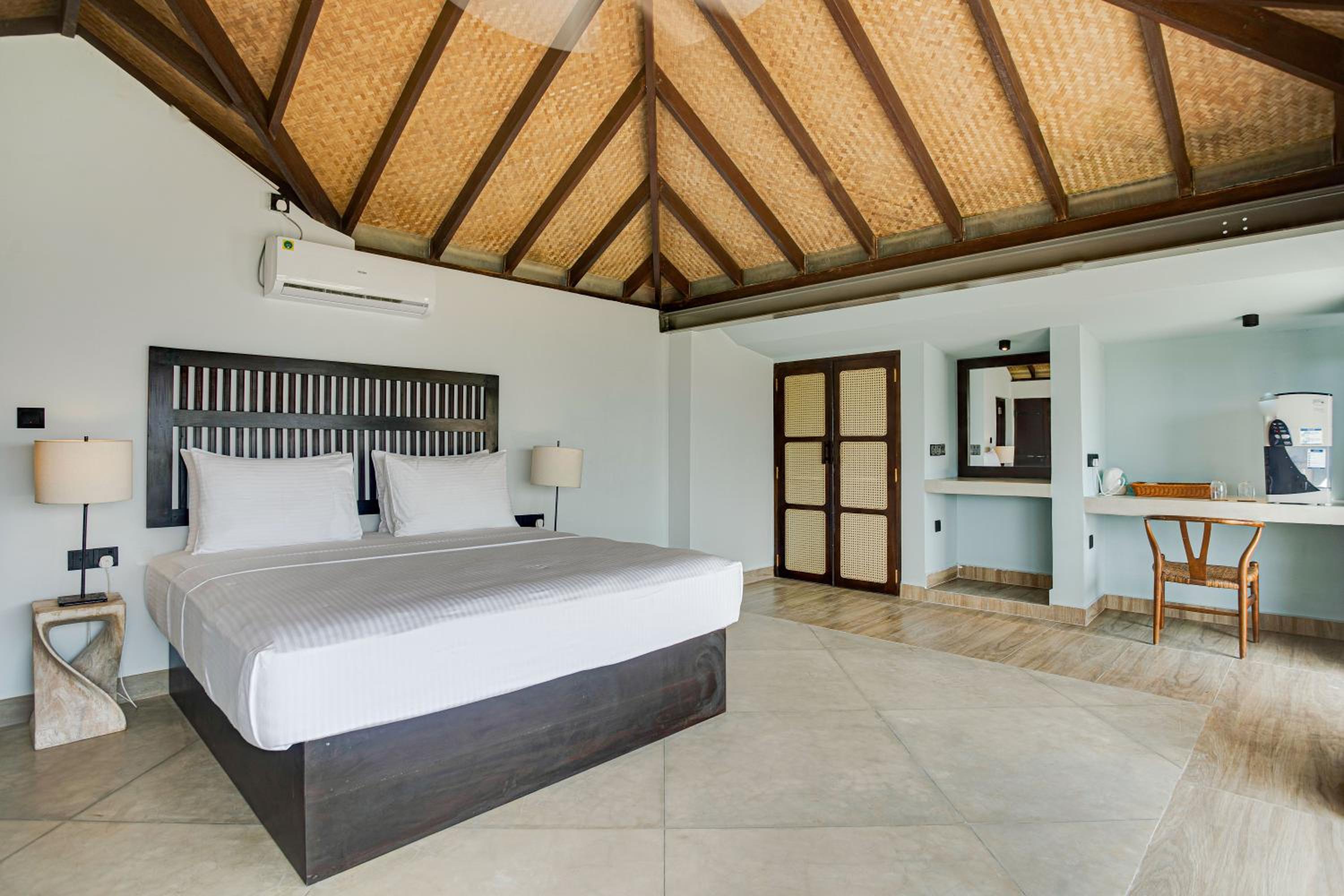 Junior Suite with Ocean View - Photo 3