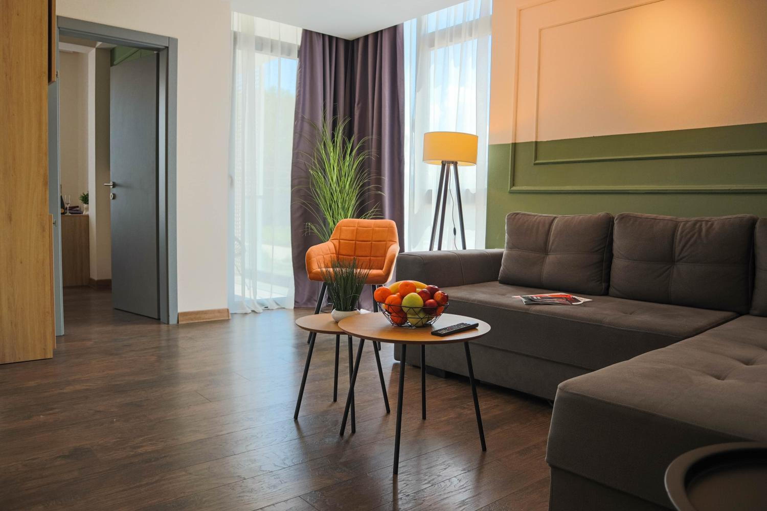 Apartment photo 1