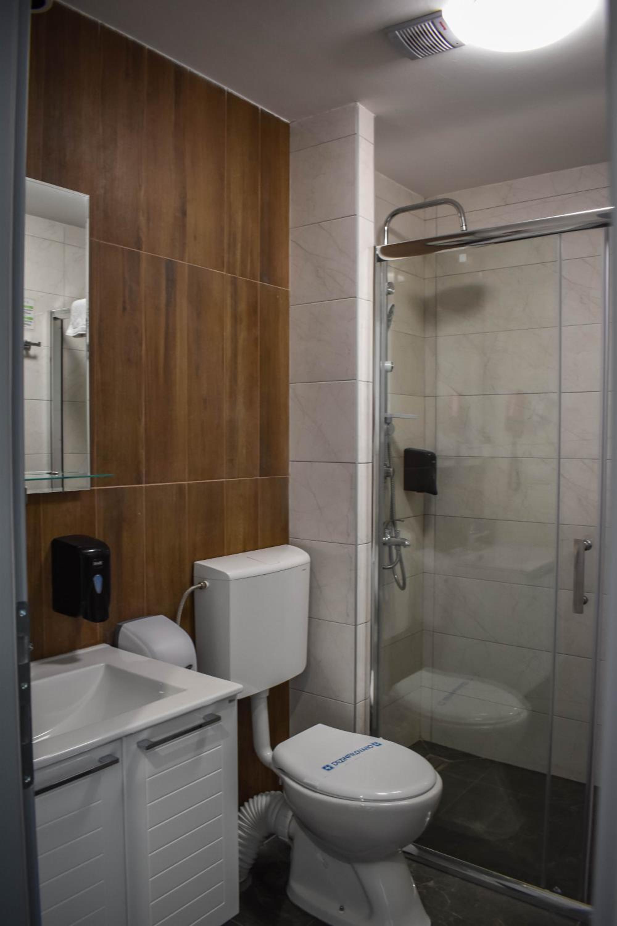 Deluxe Triple Room photo 2