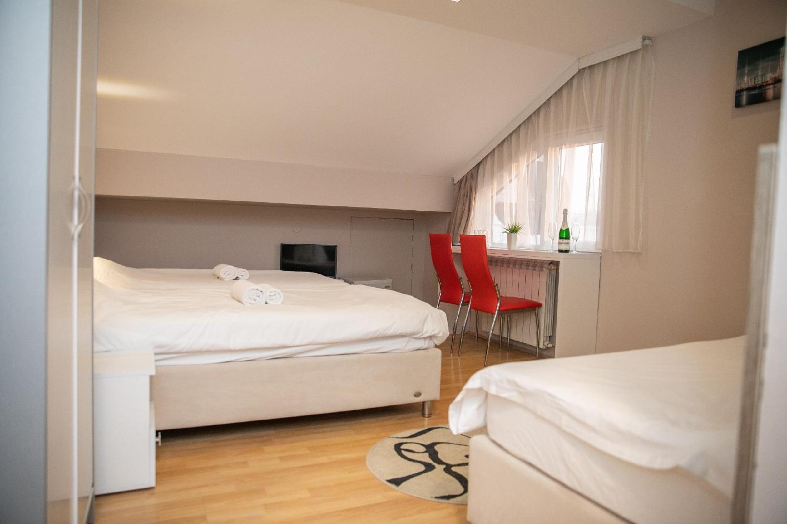 Standard Triple Room photo 2