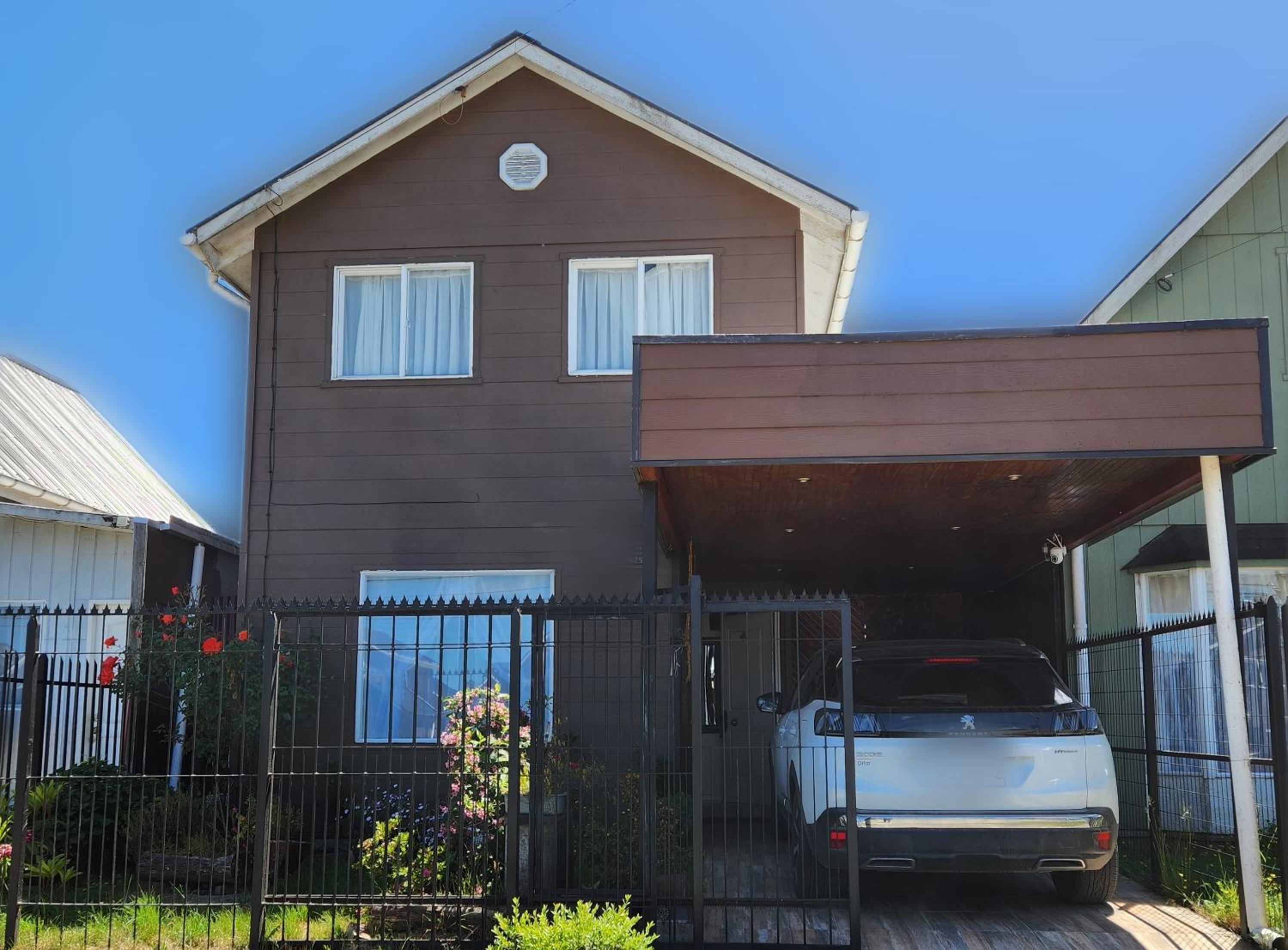 Two-Bedroom House photo 2