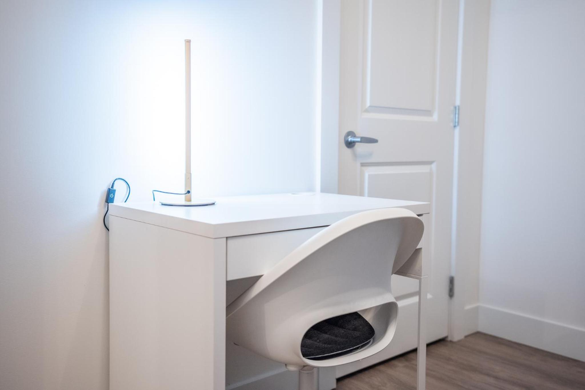 Queen Room With Shared Bathroom photo 2