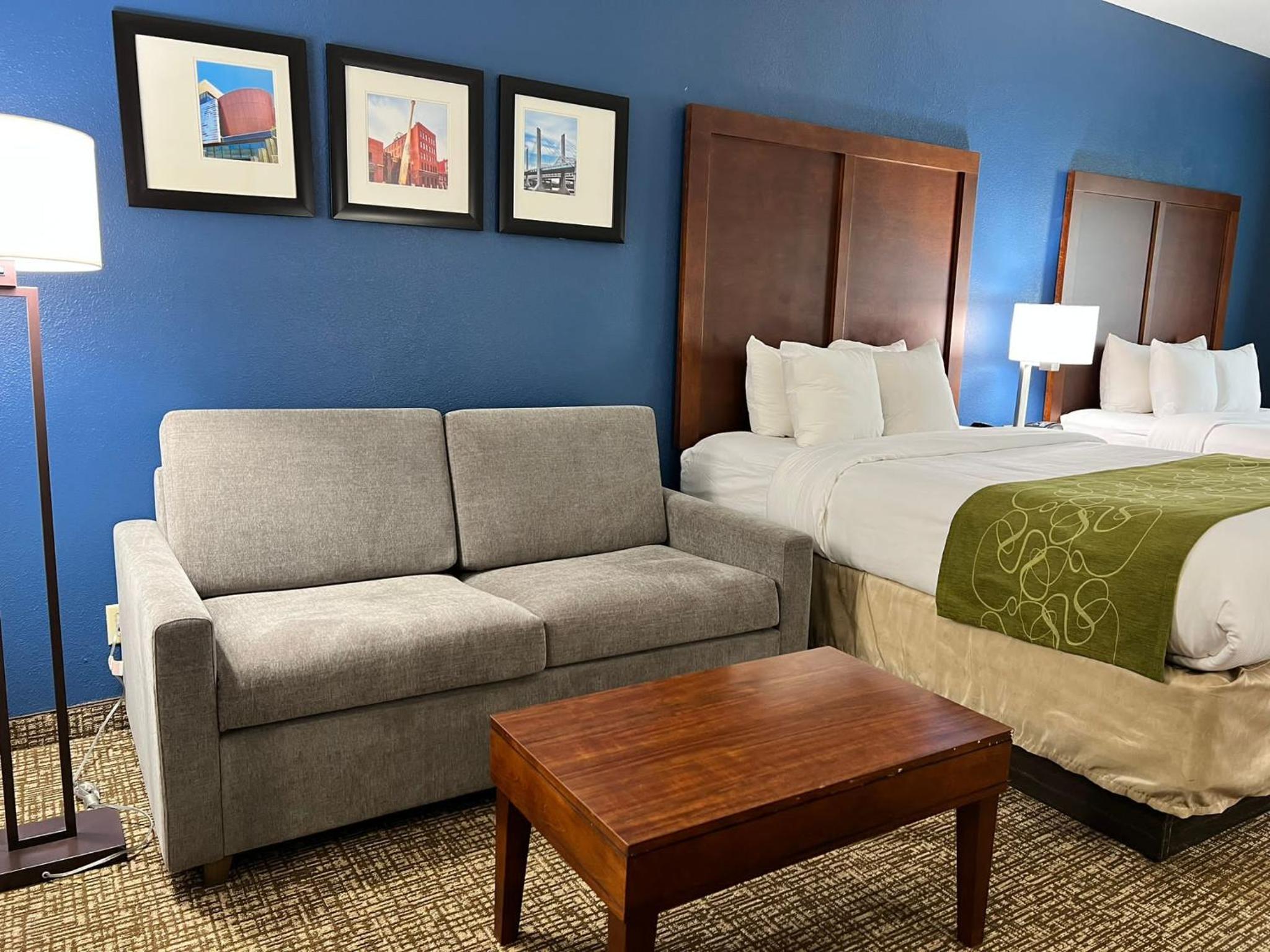Double Suite with Two Double Beds - Non Smoking - Photo 11
