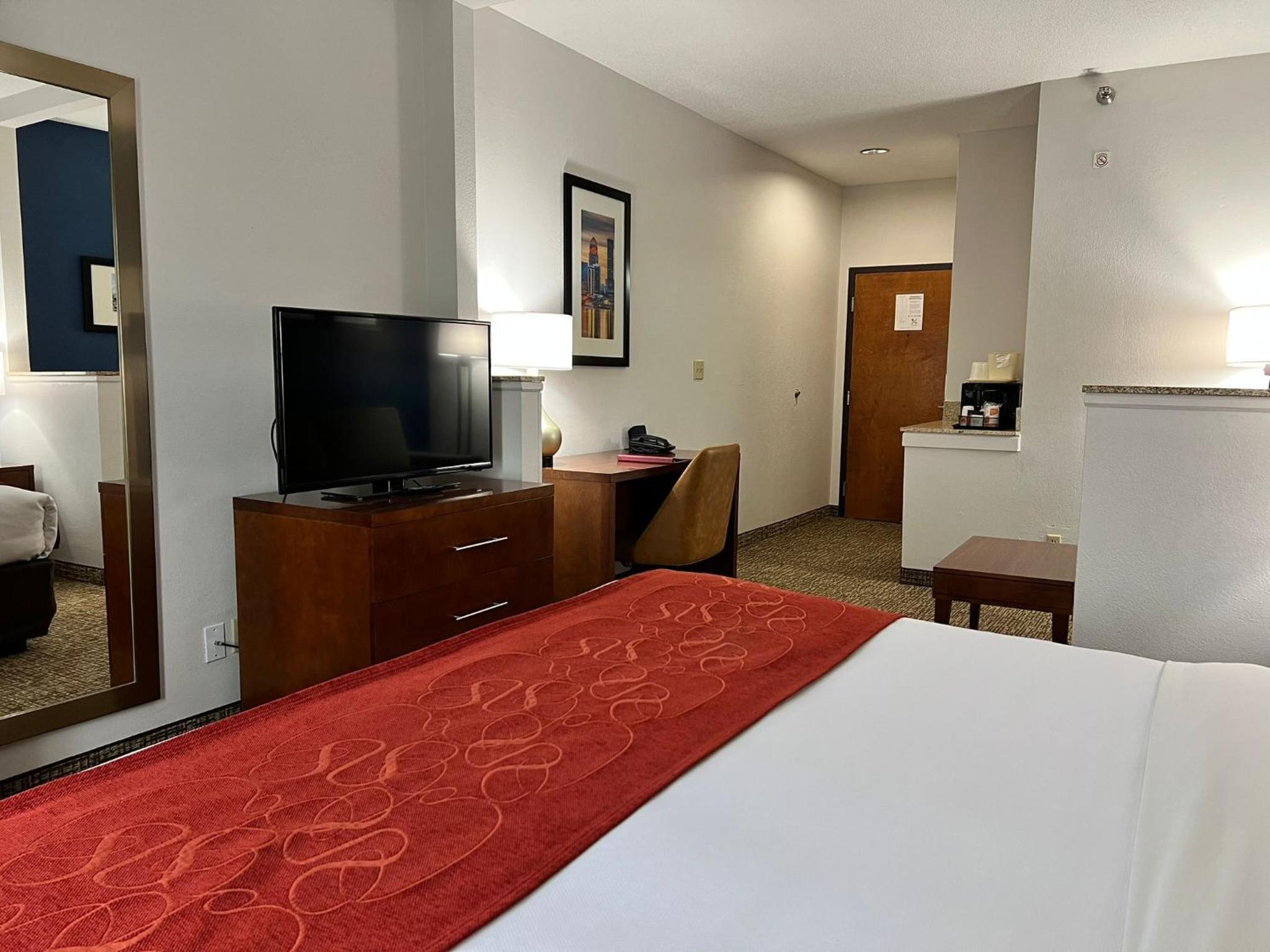 King Suite with Sofa Bed - Photo 28