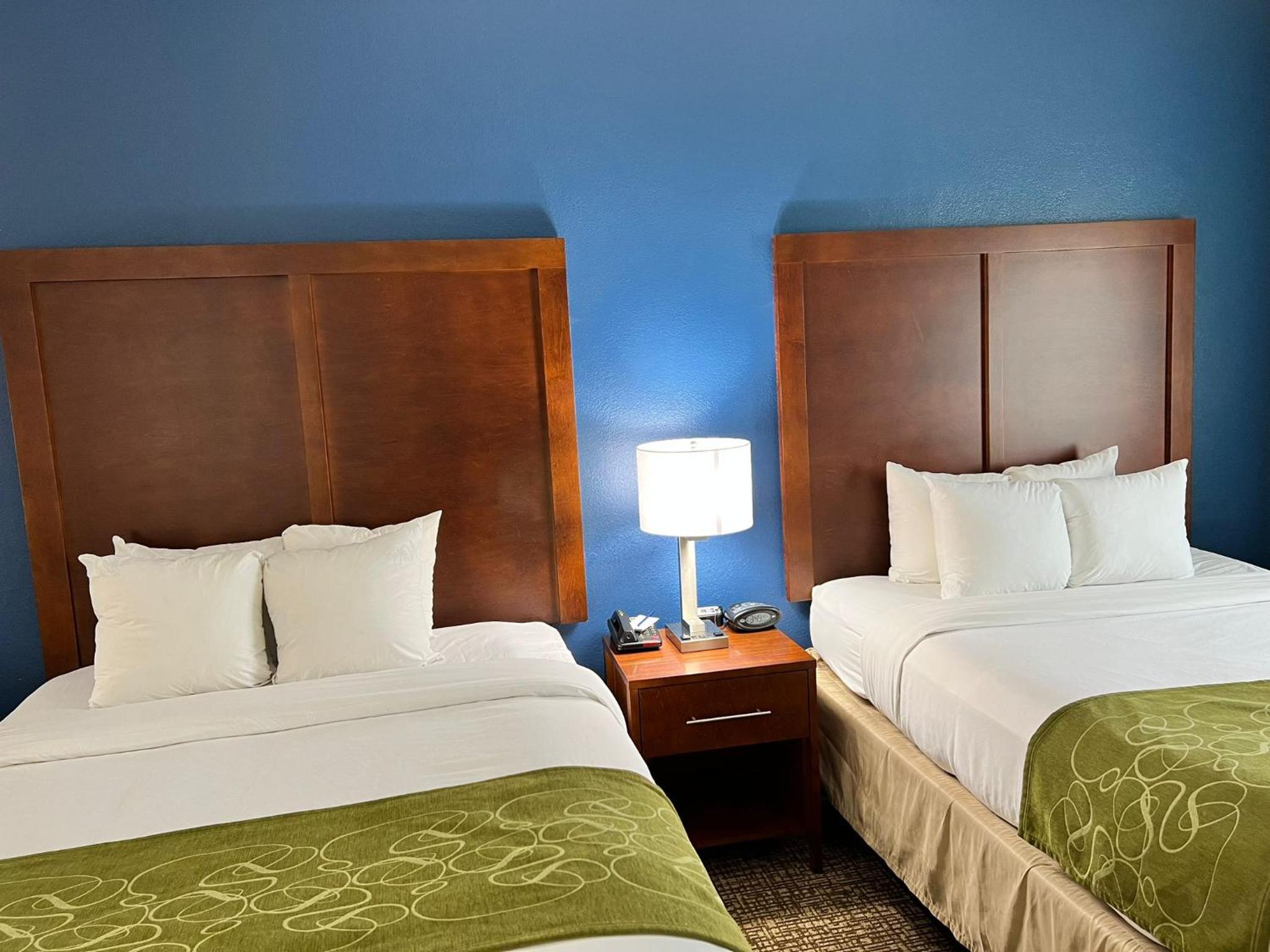 Double Suite with Two Double Beds - Non Smoking - Photo 8