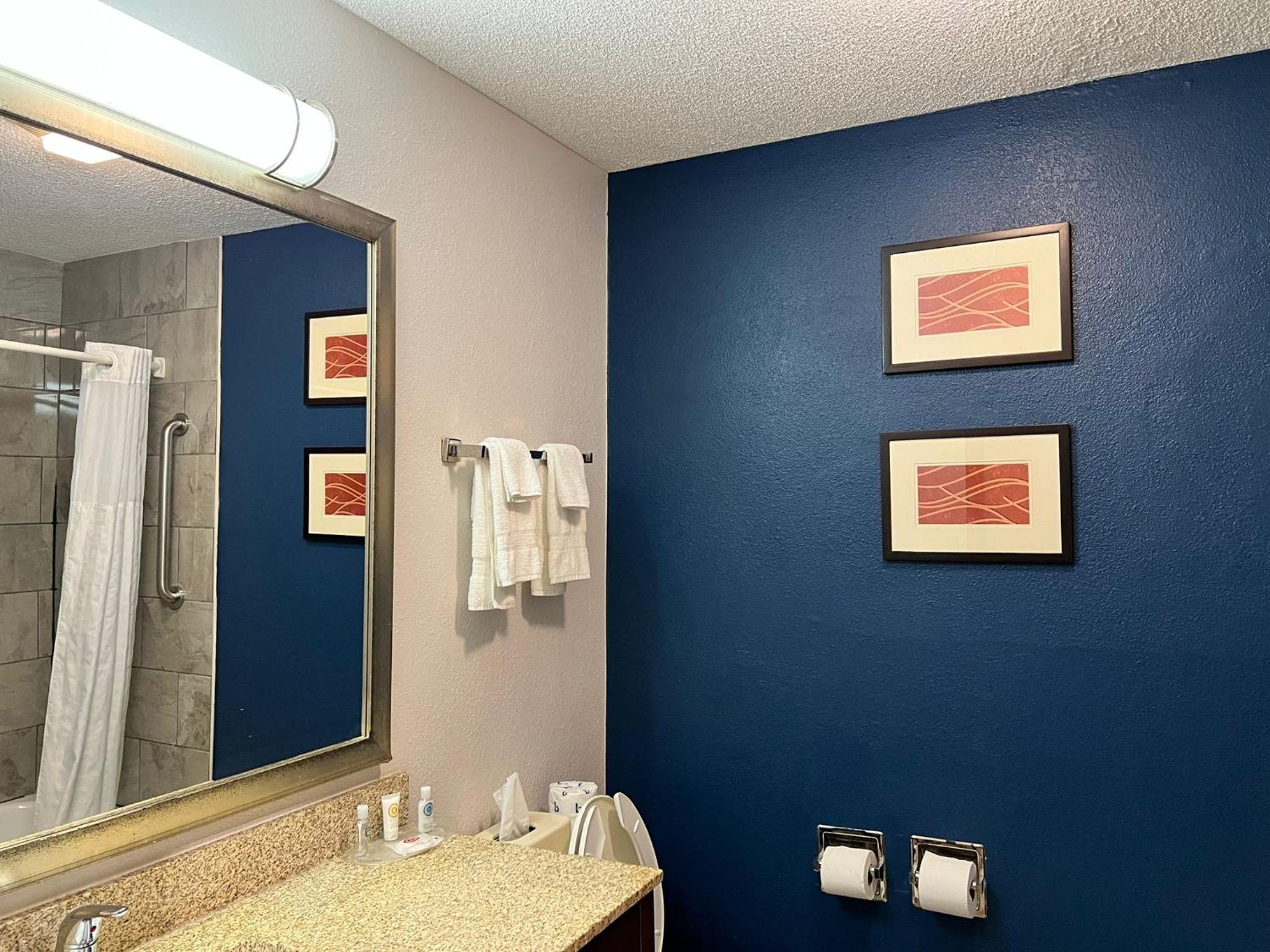 Double Suite with Two Double Beds - Non Smoking - Photo 6