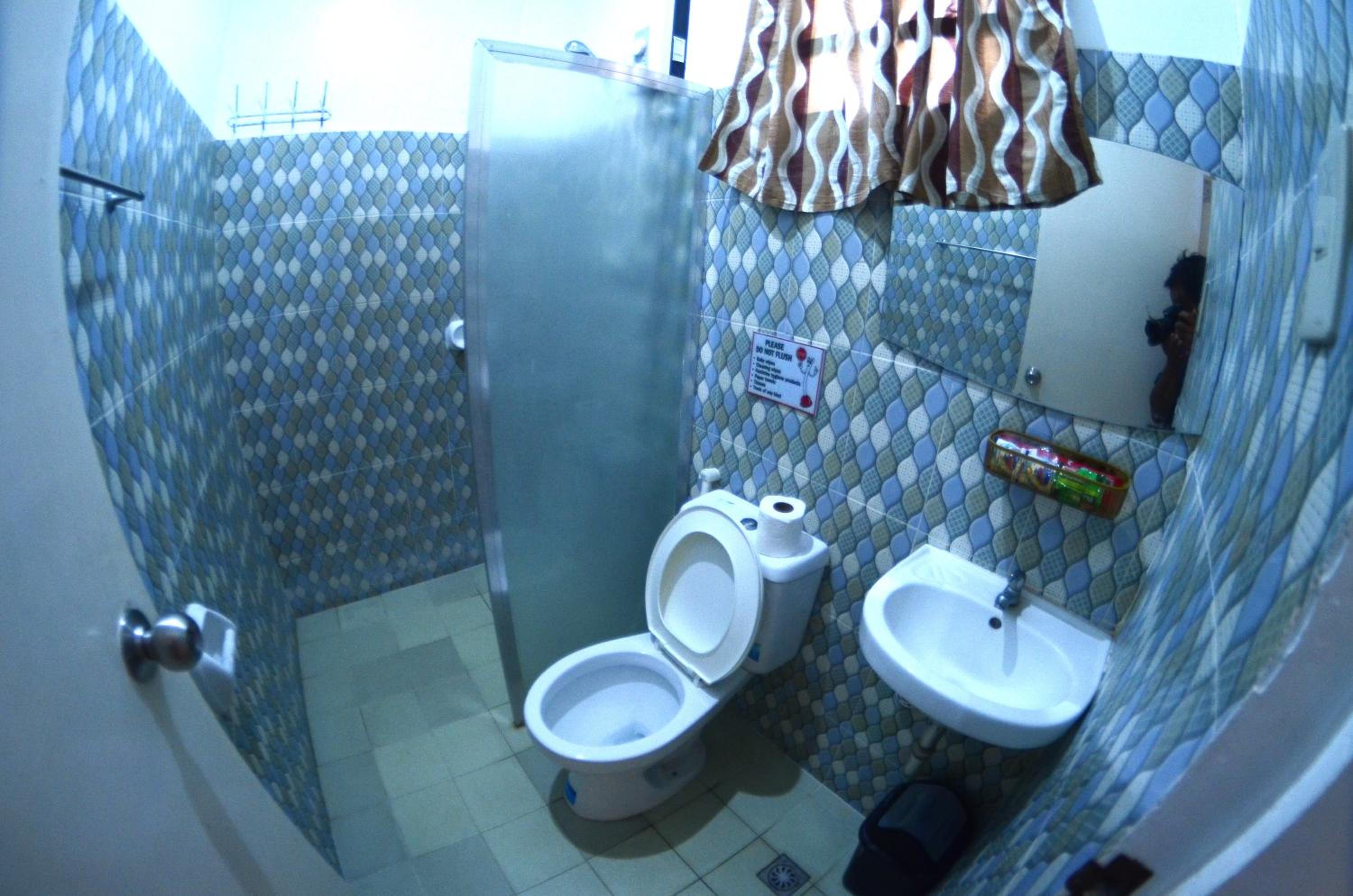 Twin Room With Private Bathroom photo 3
