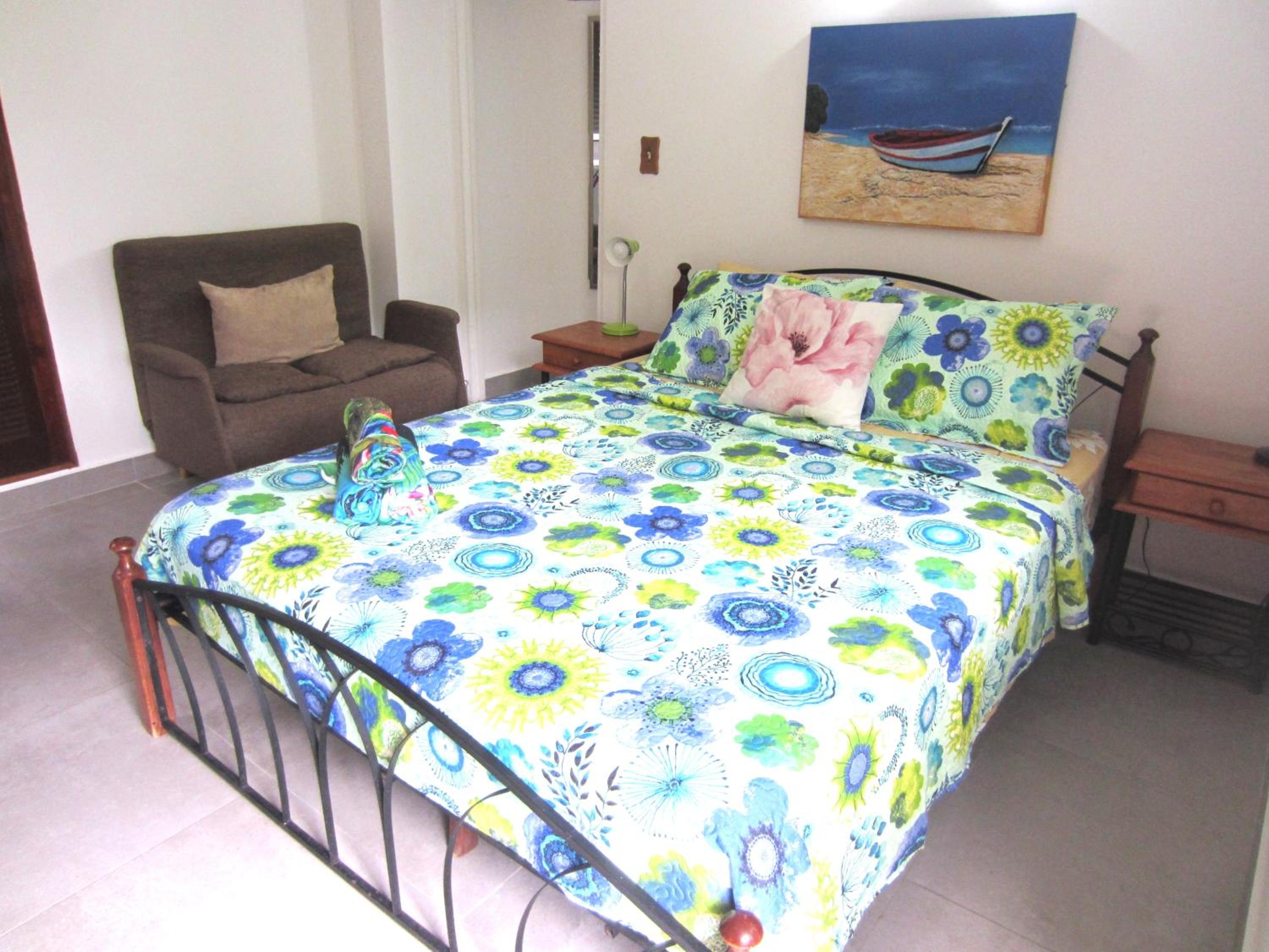 Queen Room photo 1
