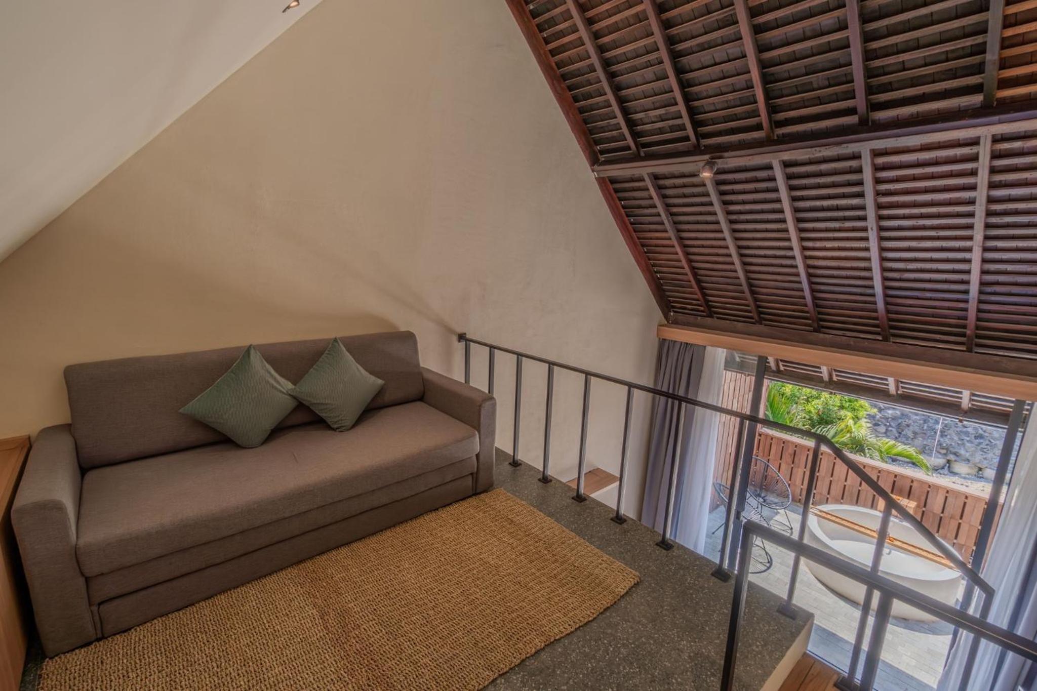 Mezzanine Suite Room