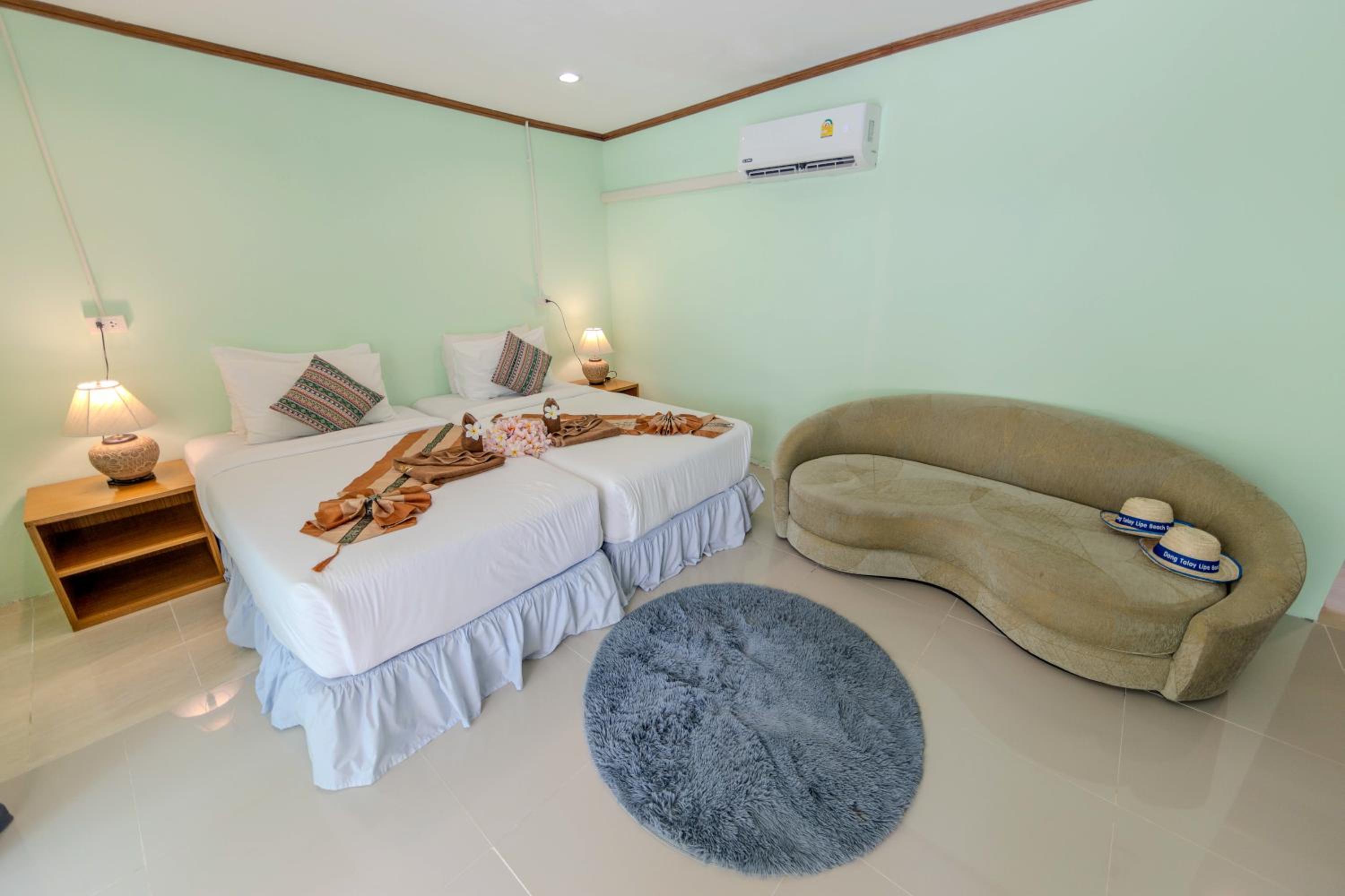 Deluxe Garden Cottage with Twin Beds photo 2